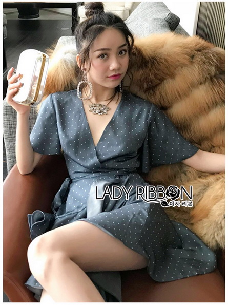 เดรสสั้นผ้าเครปสีฟ้าอมเทาลายจุดตกแต่งระบาย