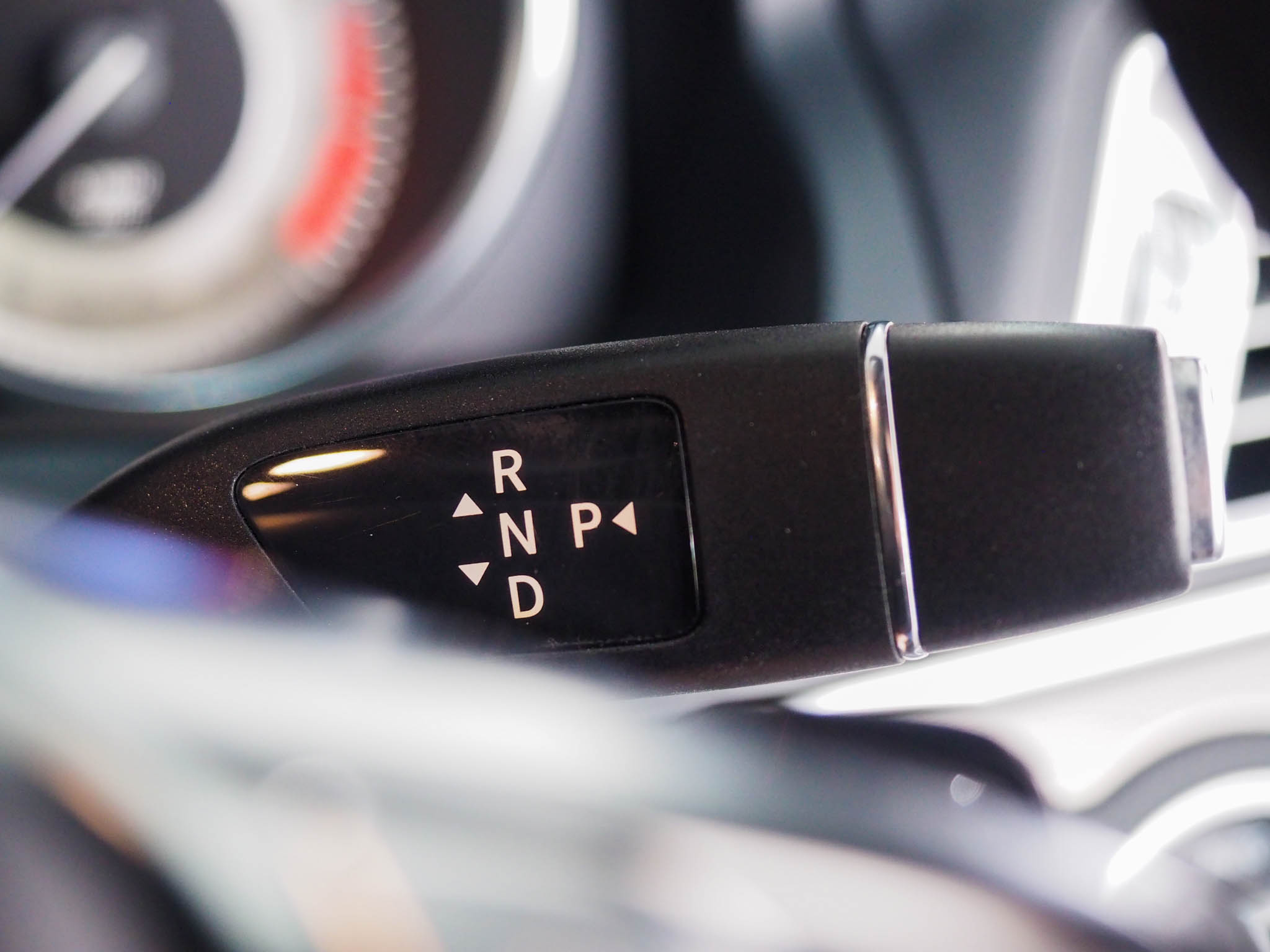 จองแล้ว E200 Coupe AMG W207