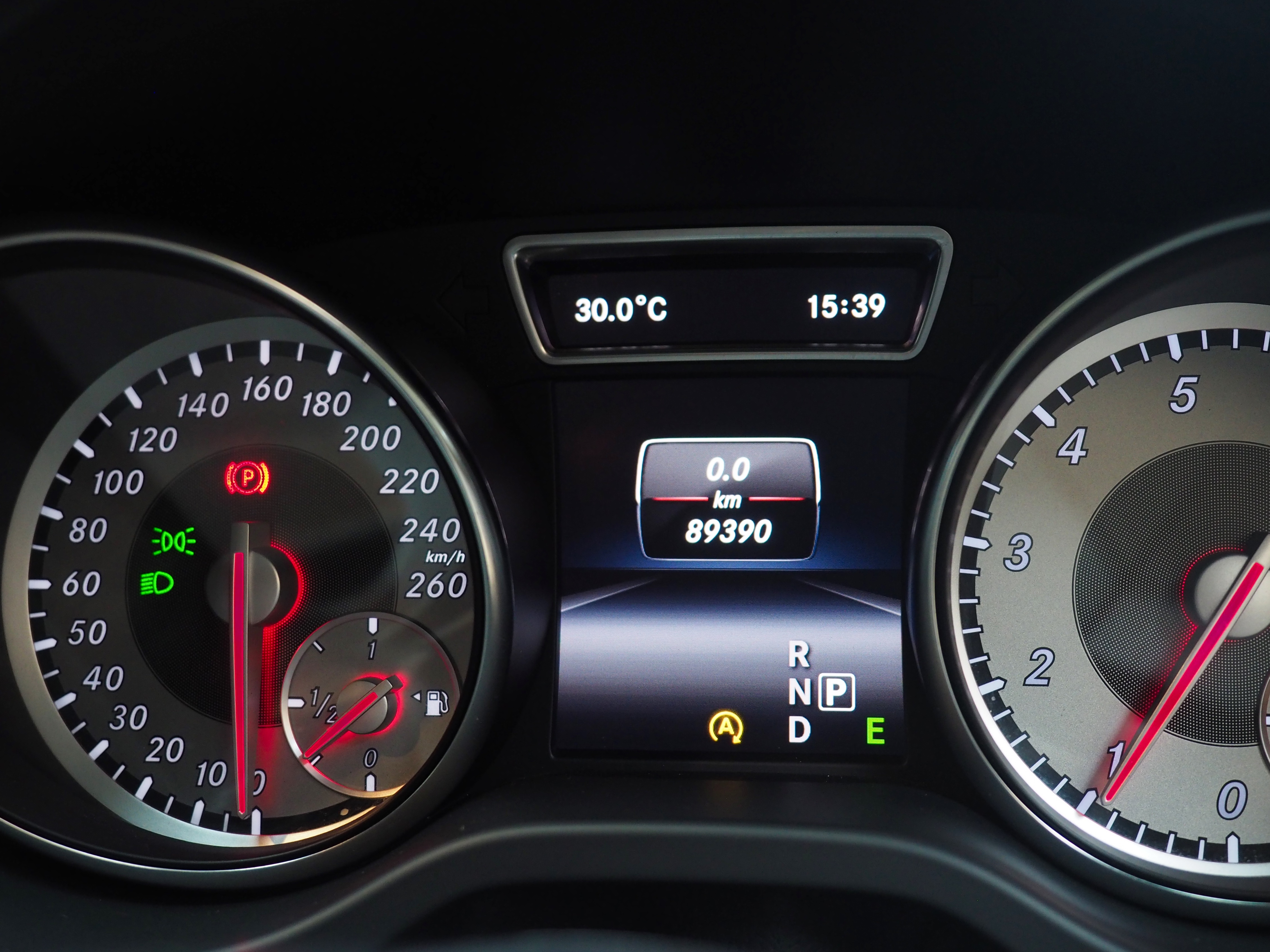 จองแล้ว GLA200 Urban W156