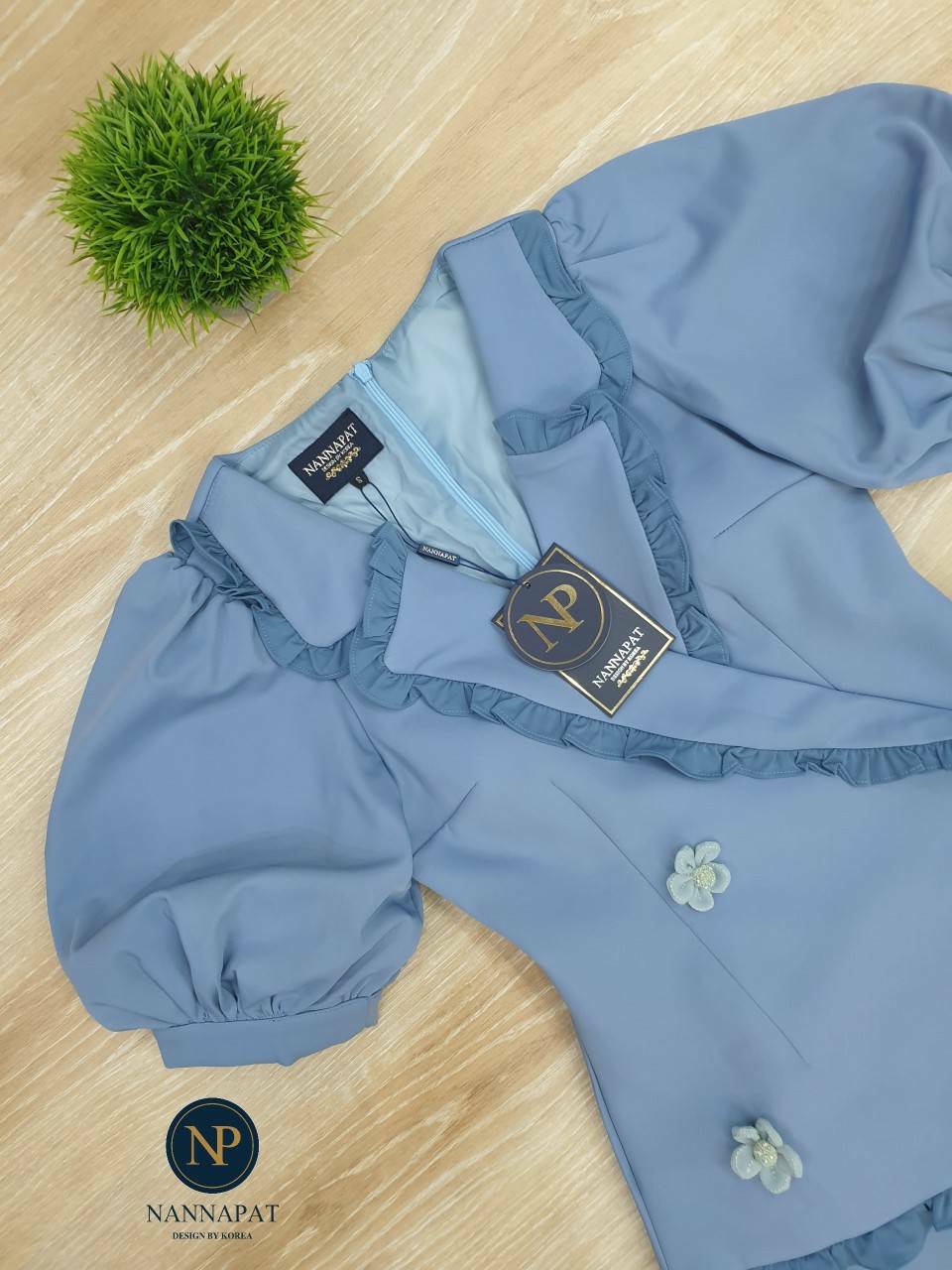 เสื้อซิปหลังแขนตุ๊กตาแต่งดอกไม้