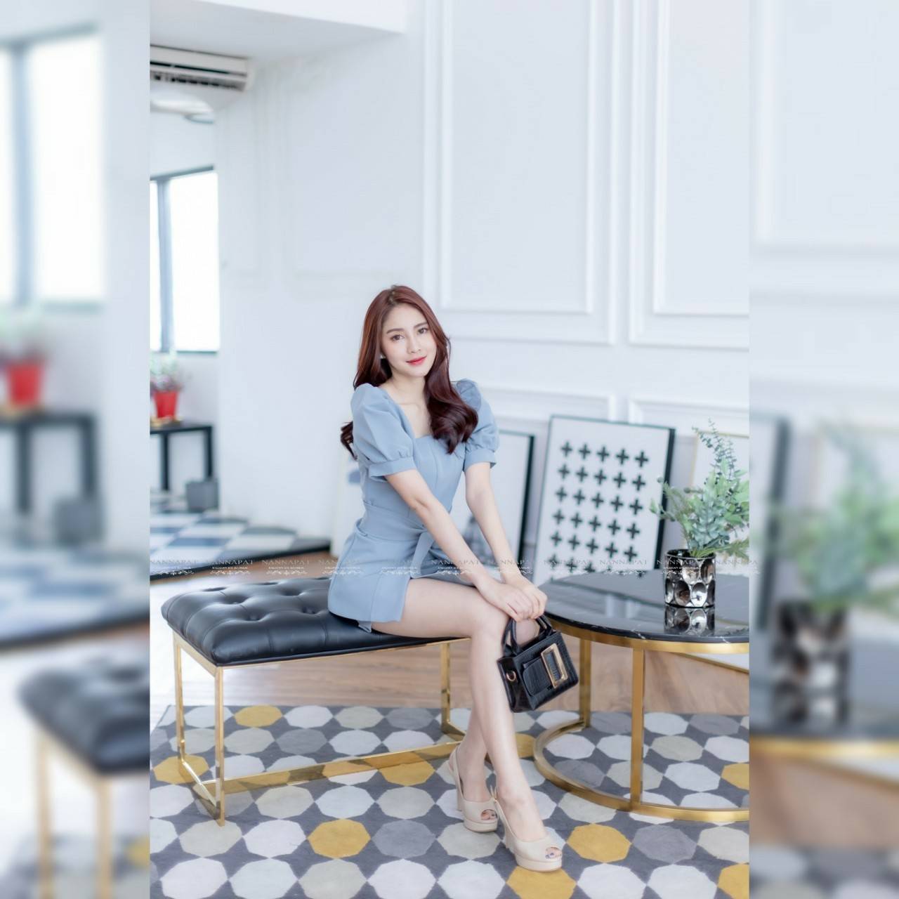 ตัวเสื้อซิปหลัง แต่งซิปหน้ารูด