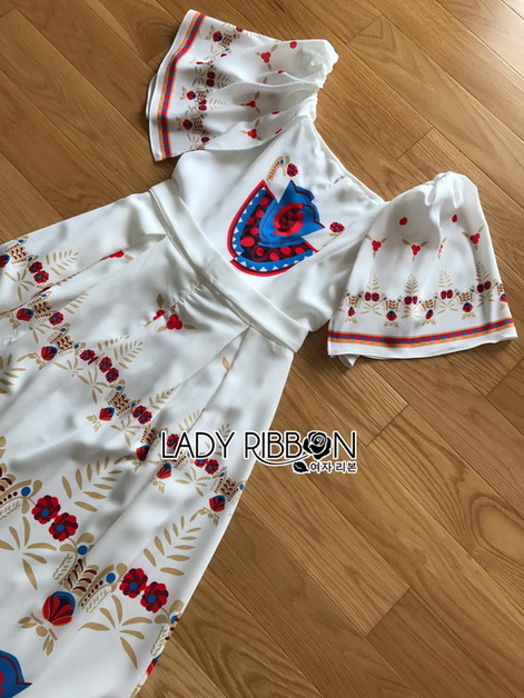 Dress เดรสผ้าเครปสีขาวพิมพ์ลายสีสดใส