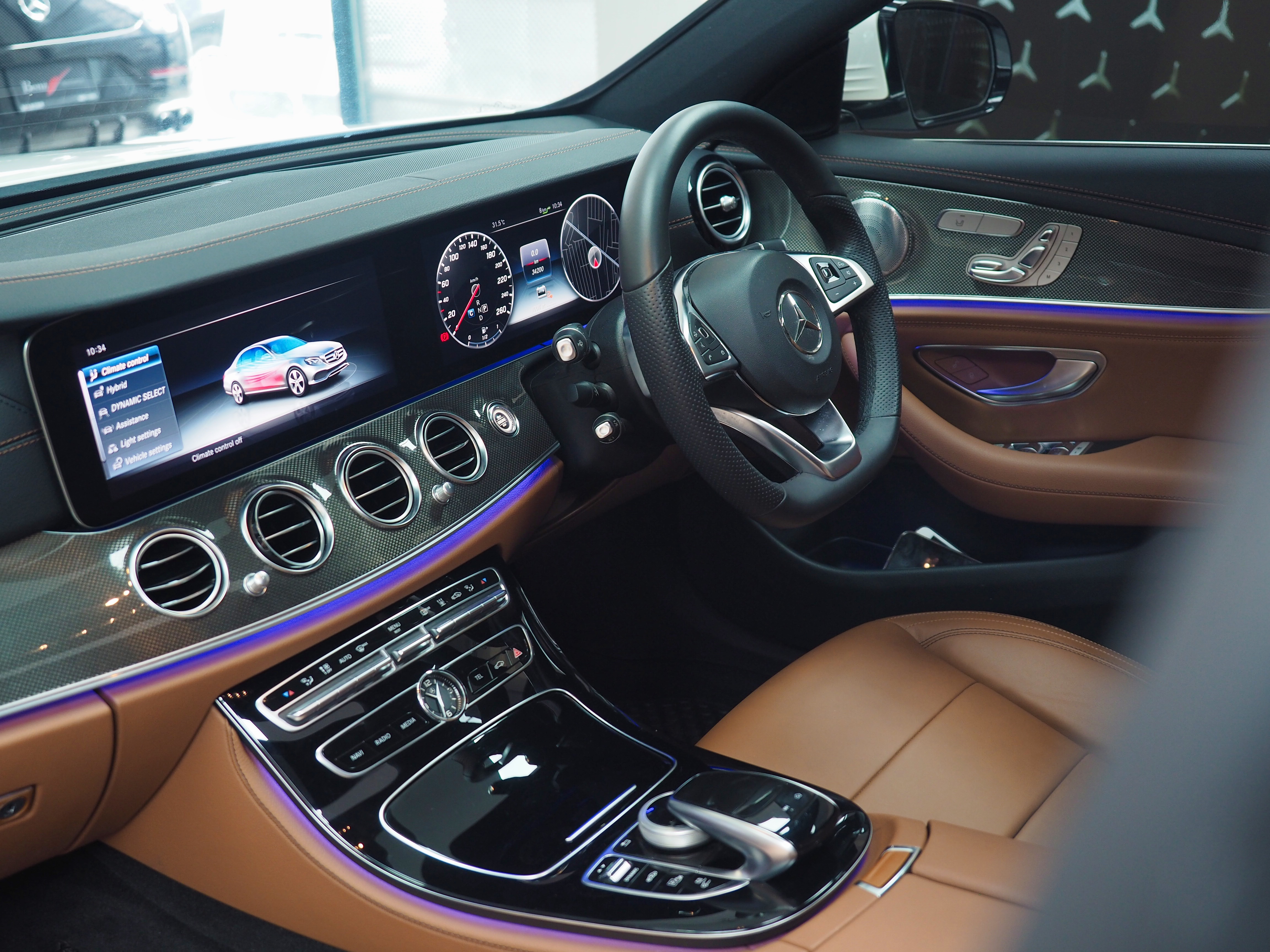 จองแล้ว E350e AMG Plug in Hybrid W213