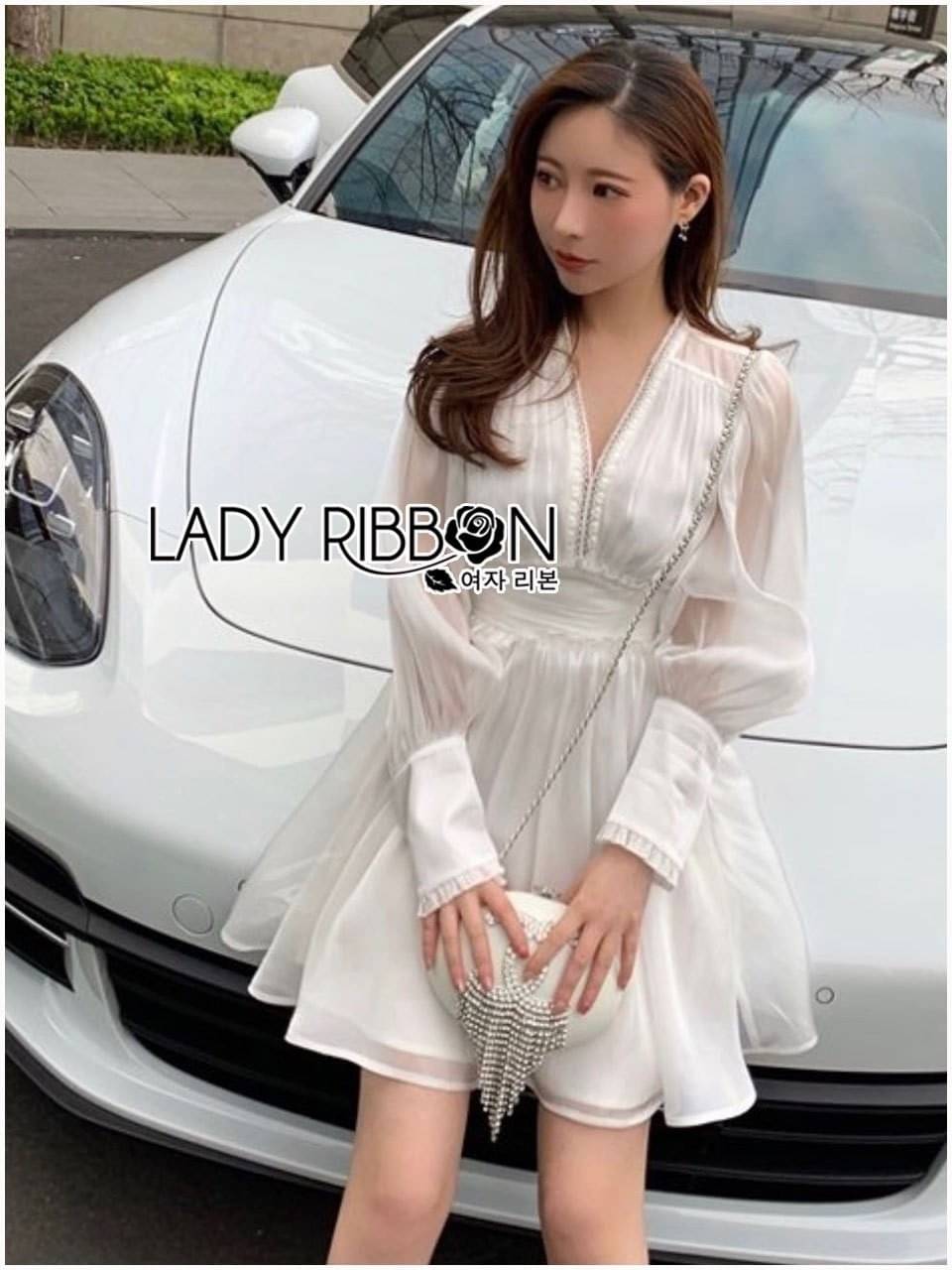 มินิเดรสผ้าเชียร์สีขาว