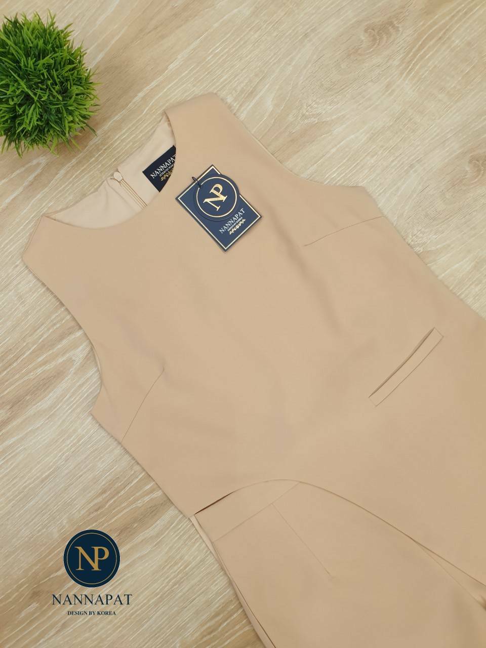 เสื้อดีไซด์สั้นข้างยาวข้างกางเกงมีกระเป๋าข้าง