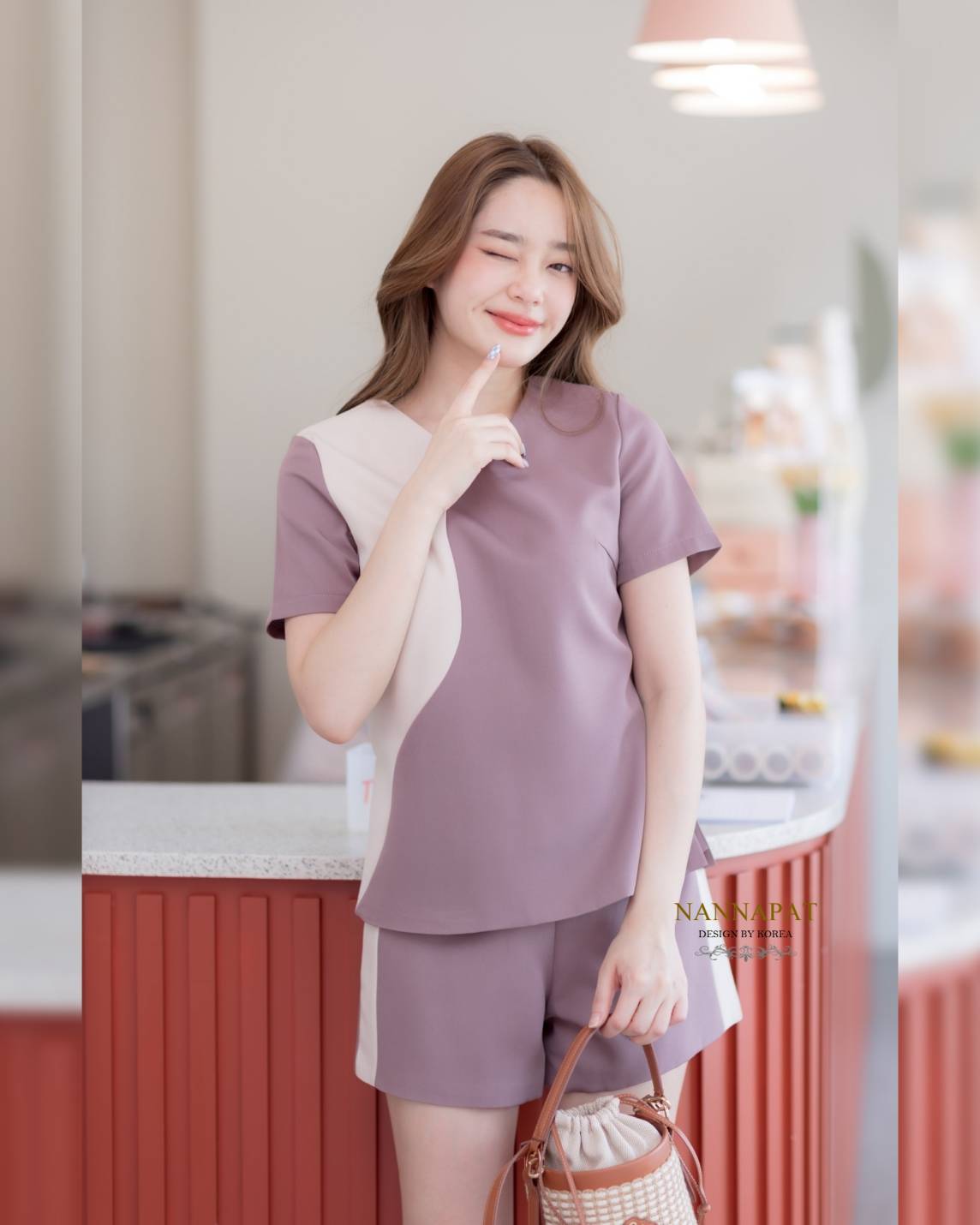 เสื้อทูโทน ซิปหลัง กางเกงขาสั้น