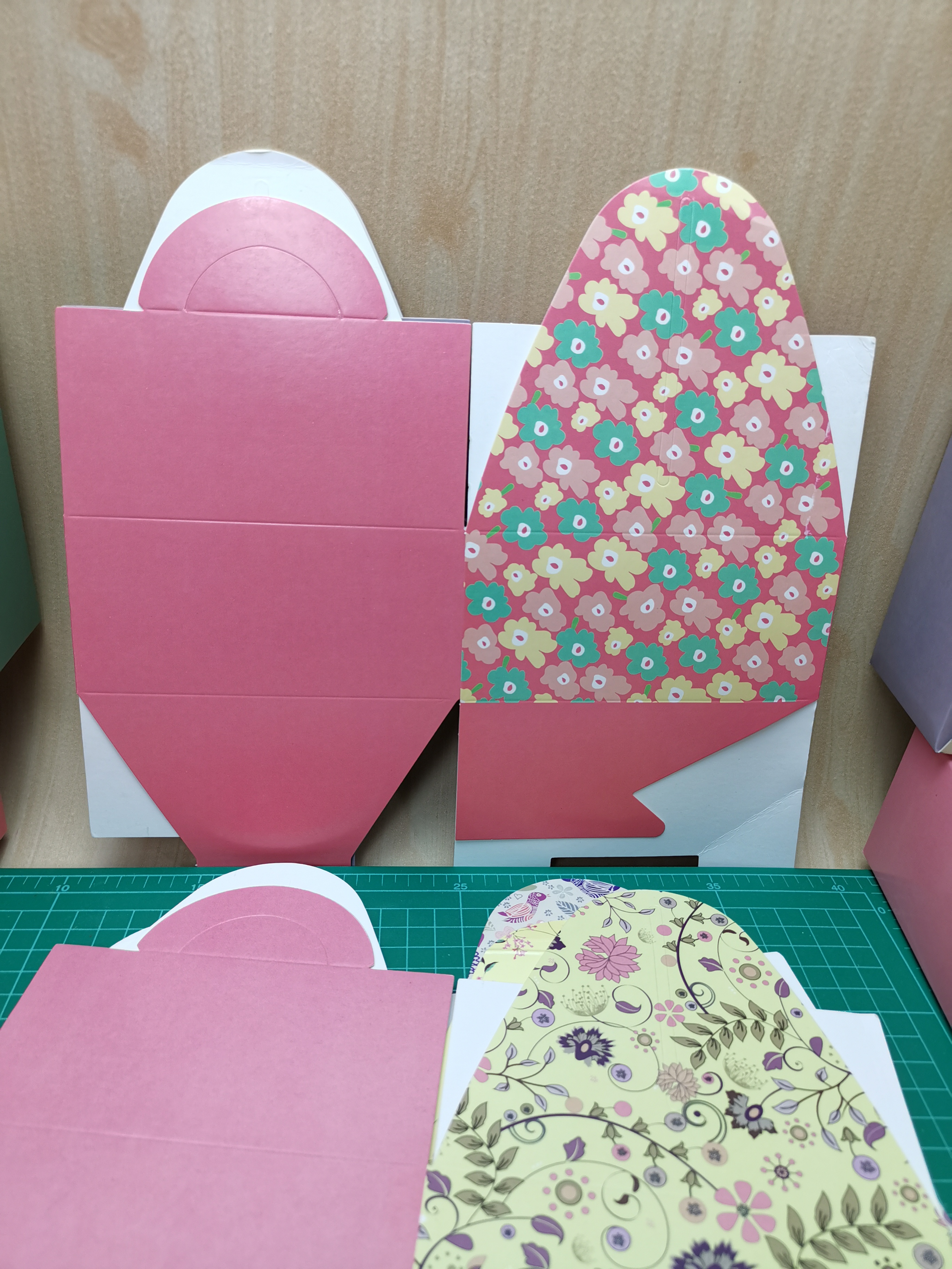 🇹🇭ส่งทุกวัน กล่องกระดาษ 14×14×6.5cm. 10ใบ/แพ็ค/1ลาย กระดาษพิมพ์ลาย