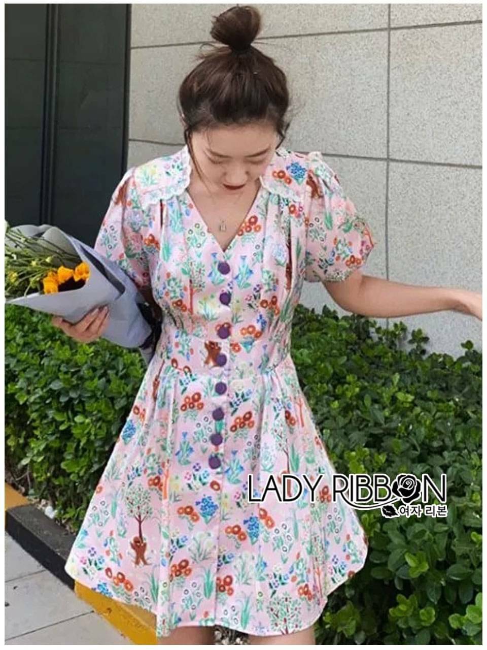 เดรสสั้นผ้าเครปพิมพ์ลายดอกไม้สีสดใส