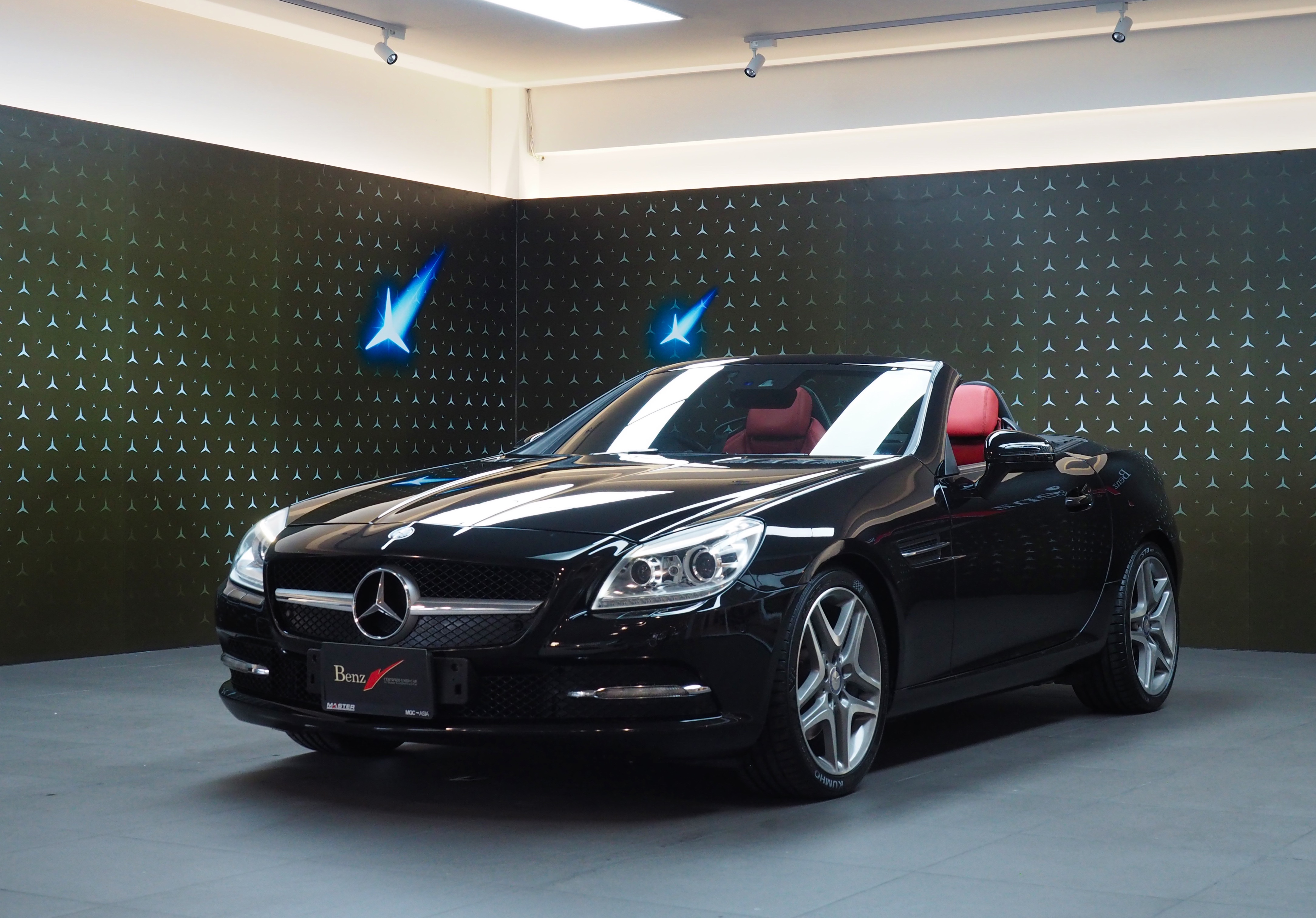 จองแล้ว SLK250 AMG R172