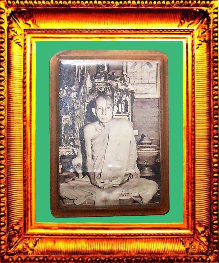 รูปถ่ายเต็มองค์หลวงพ่อกวยวัดโฆสิตาราม