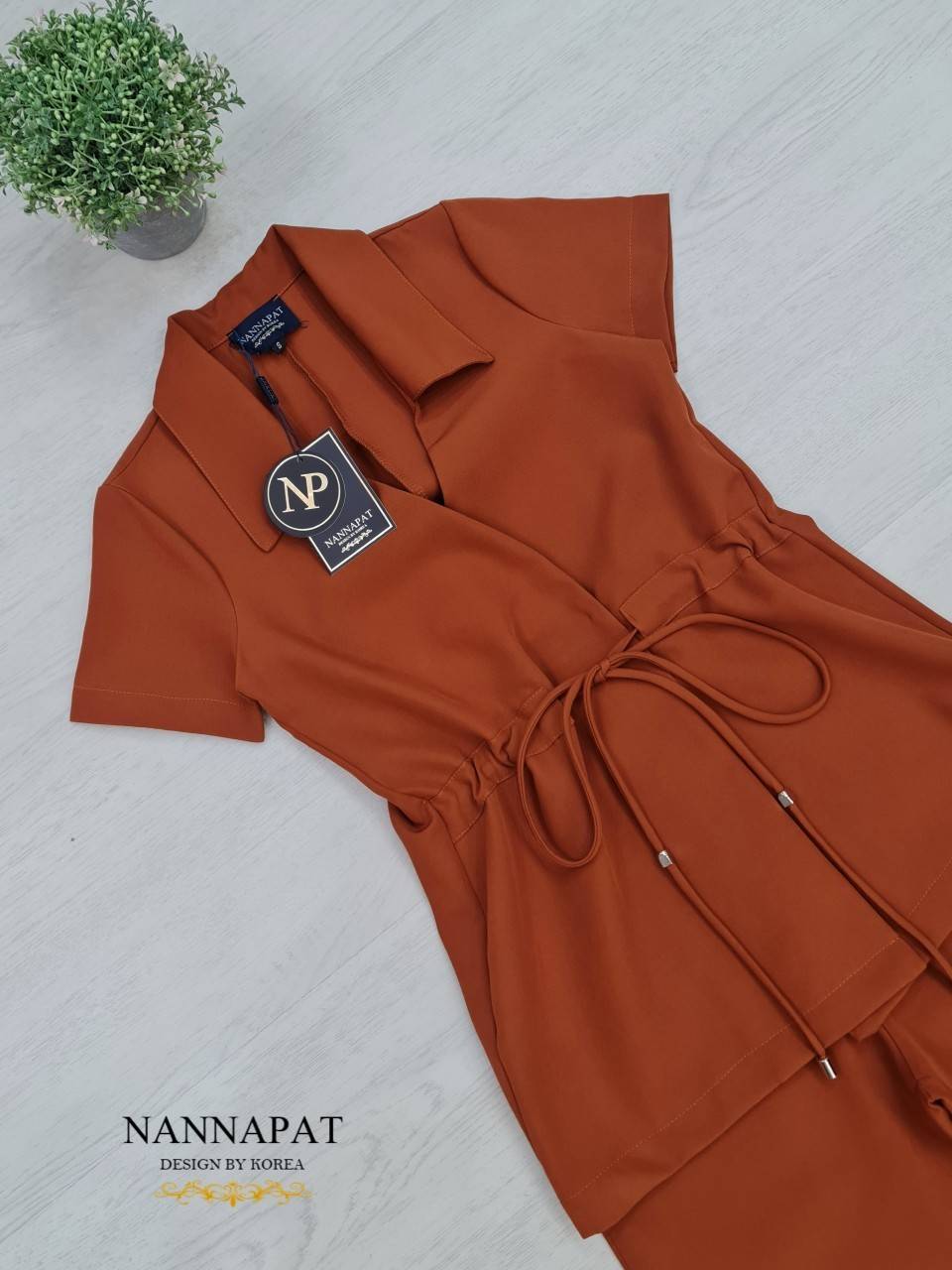 เสื้อกระดุมหน้า มีเชือกรูดผูก