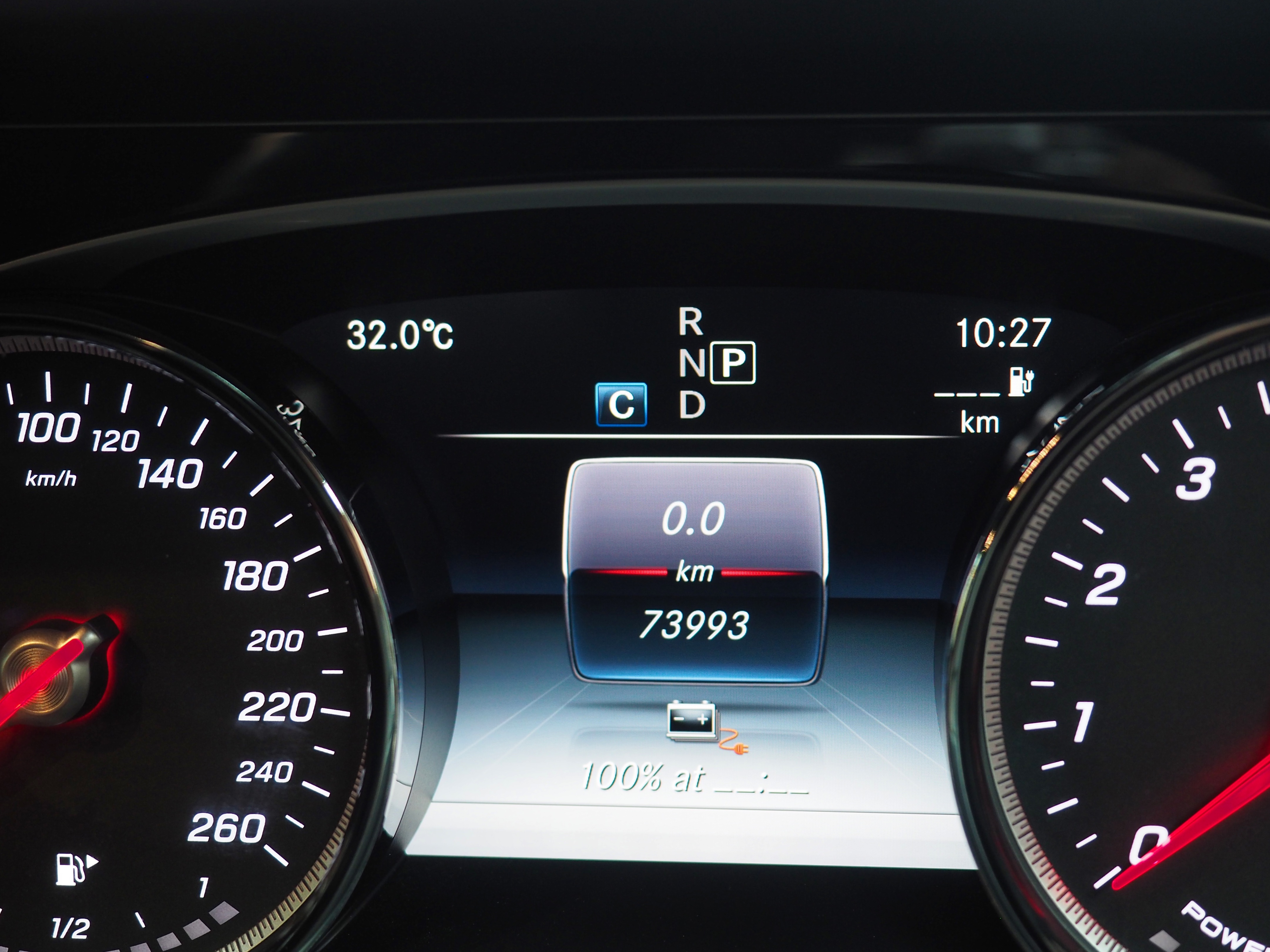 จองแล้ว E350e Avantgarde Plug In Hybrid W213