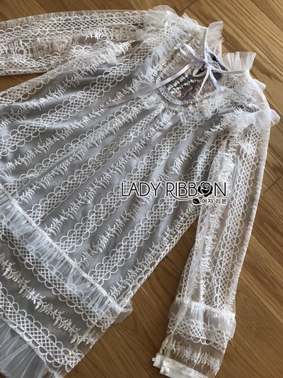 Mini Dress เดรสผ้าลูกไม้สีขาวตกแต่งริบบิ้น