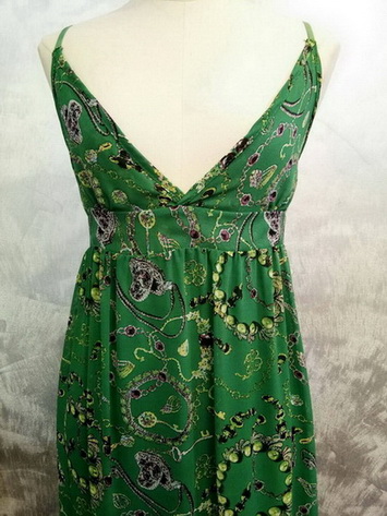 เดรสสายเดี่ยว คอวีจั๊ม