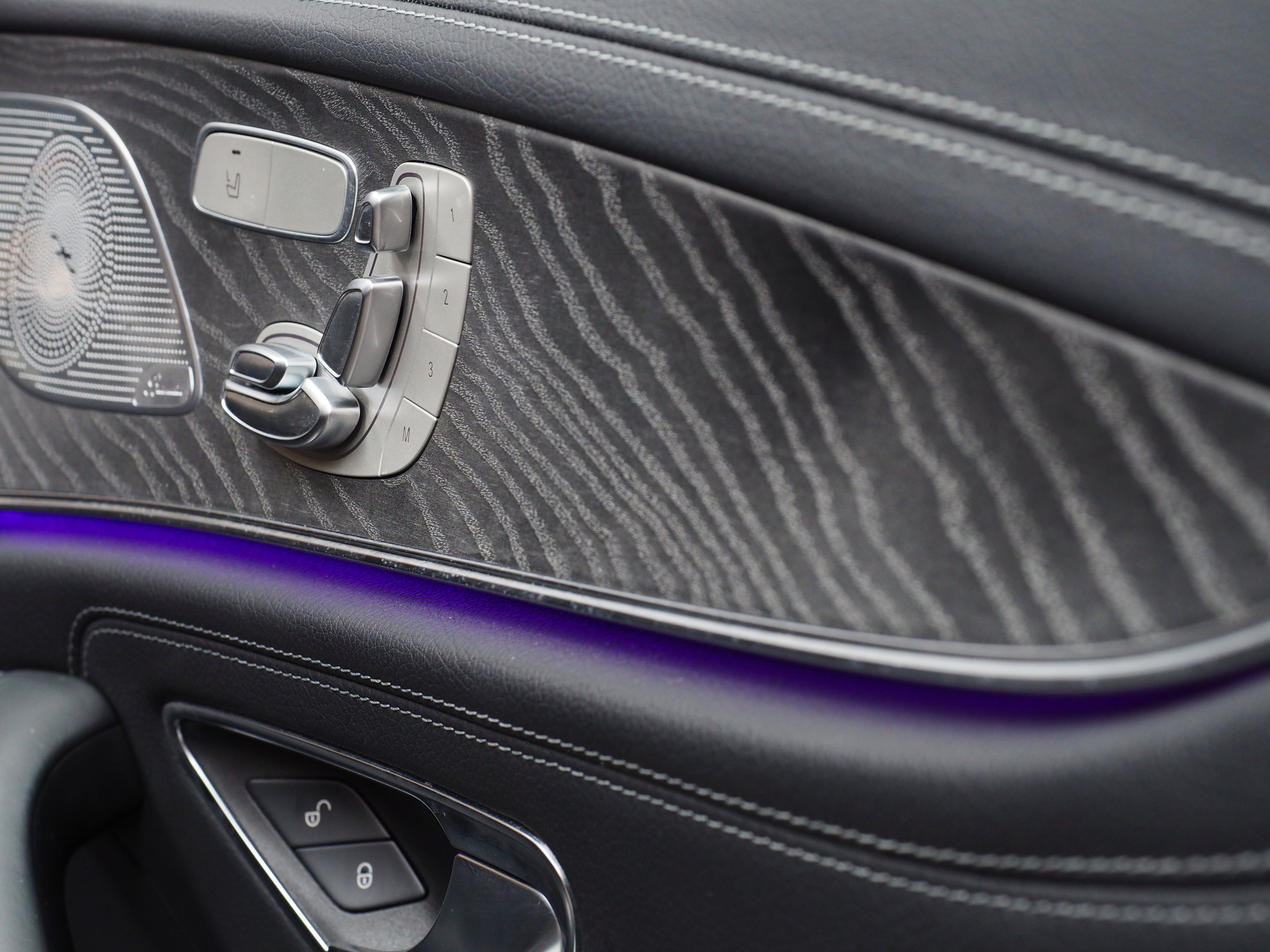 จองแล้ว CLS300d AMG Premium W257