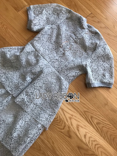 Lace Dress เดรสผ้าลูกไม้สีเทาอ่อน