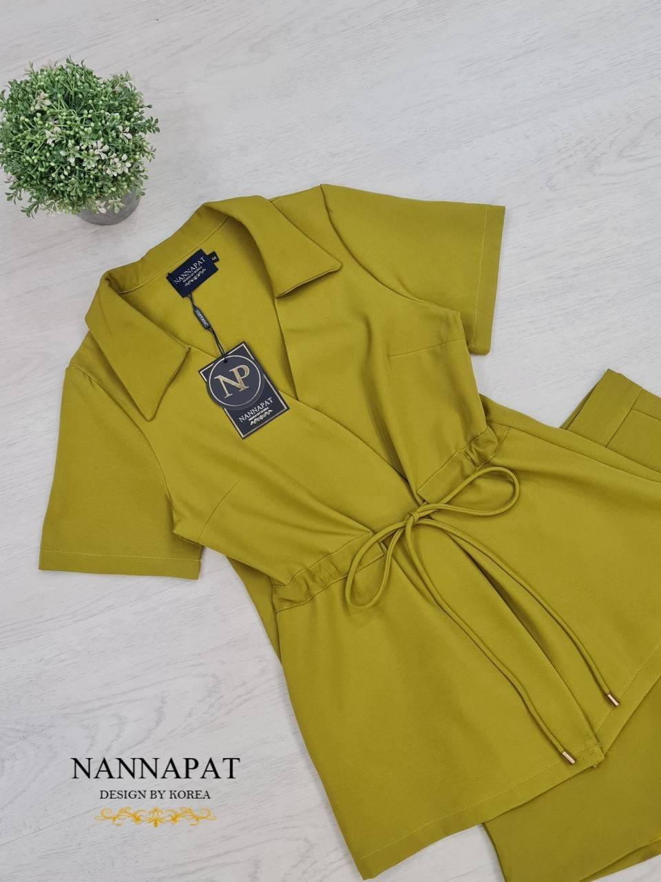 เสื้อกระดุมหน้า มีเชือกรูด