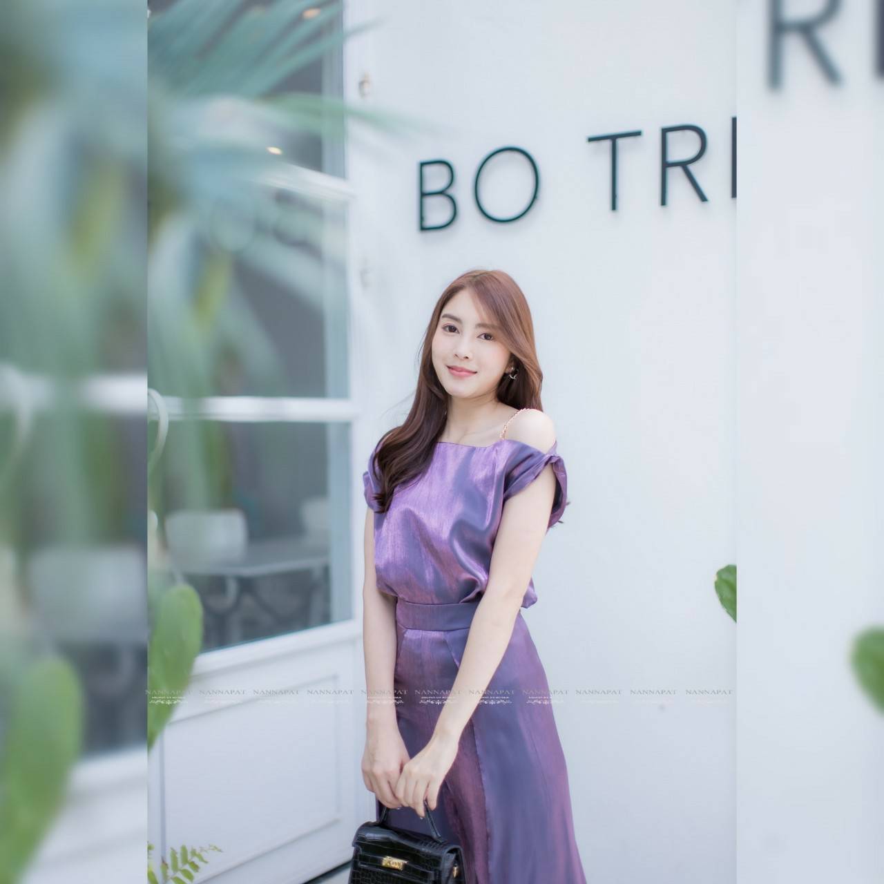 สื้อสวมหัว ไหล่โซ่ต่างระดับ กางเกงขายาว