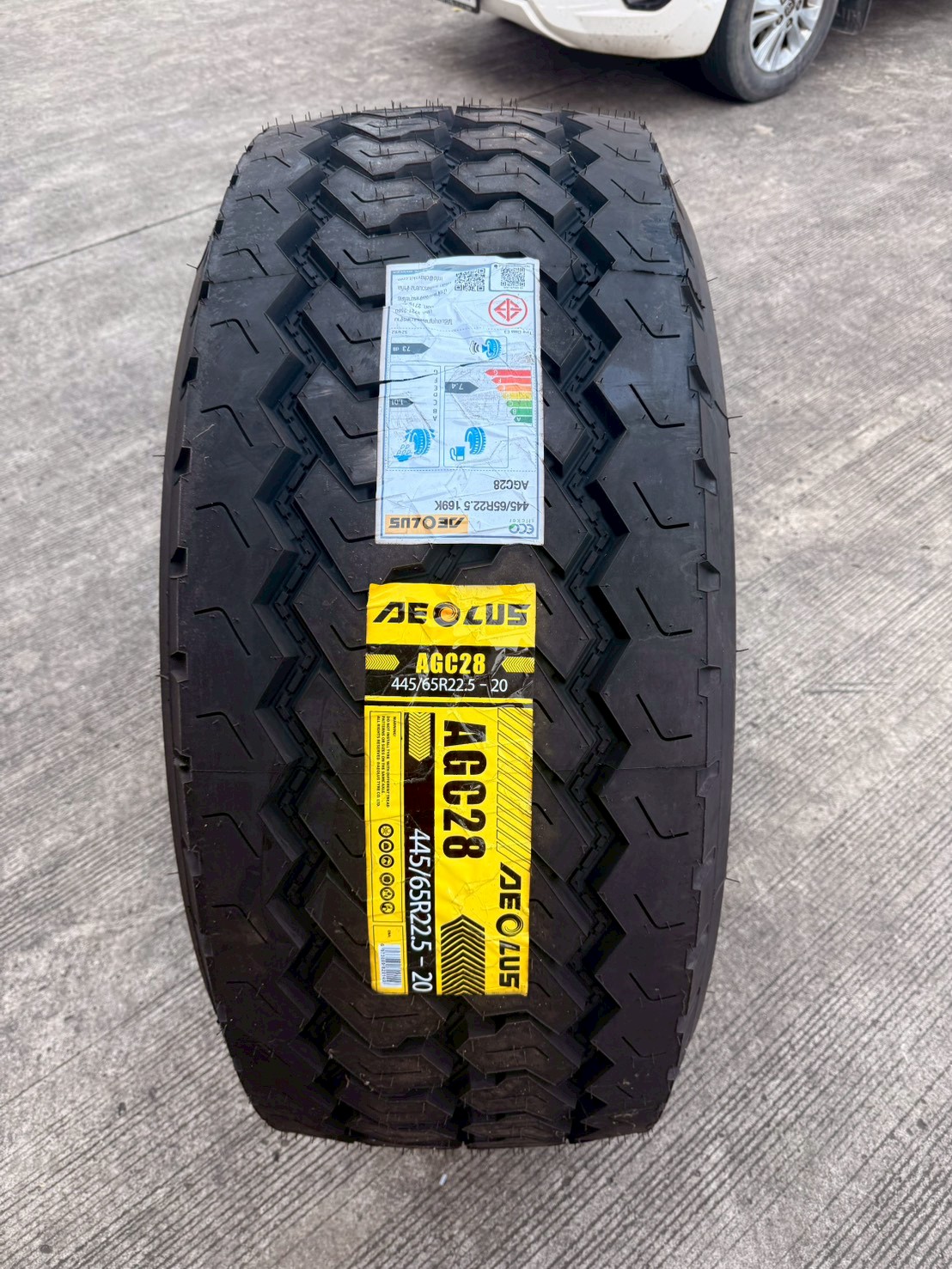 ยางรถบรรทุก เรเดียล ขนาด 445/65R22.5 รุ่น AGC28 ชนิด TL 20PR ยี่ห้อ AEOLUS