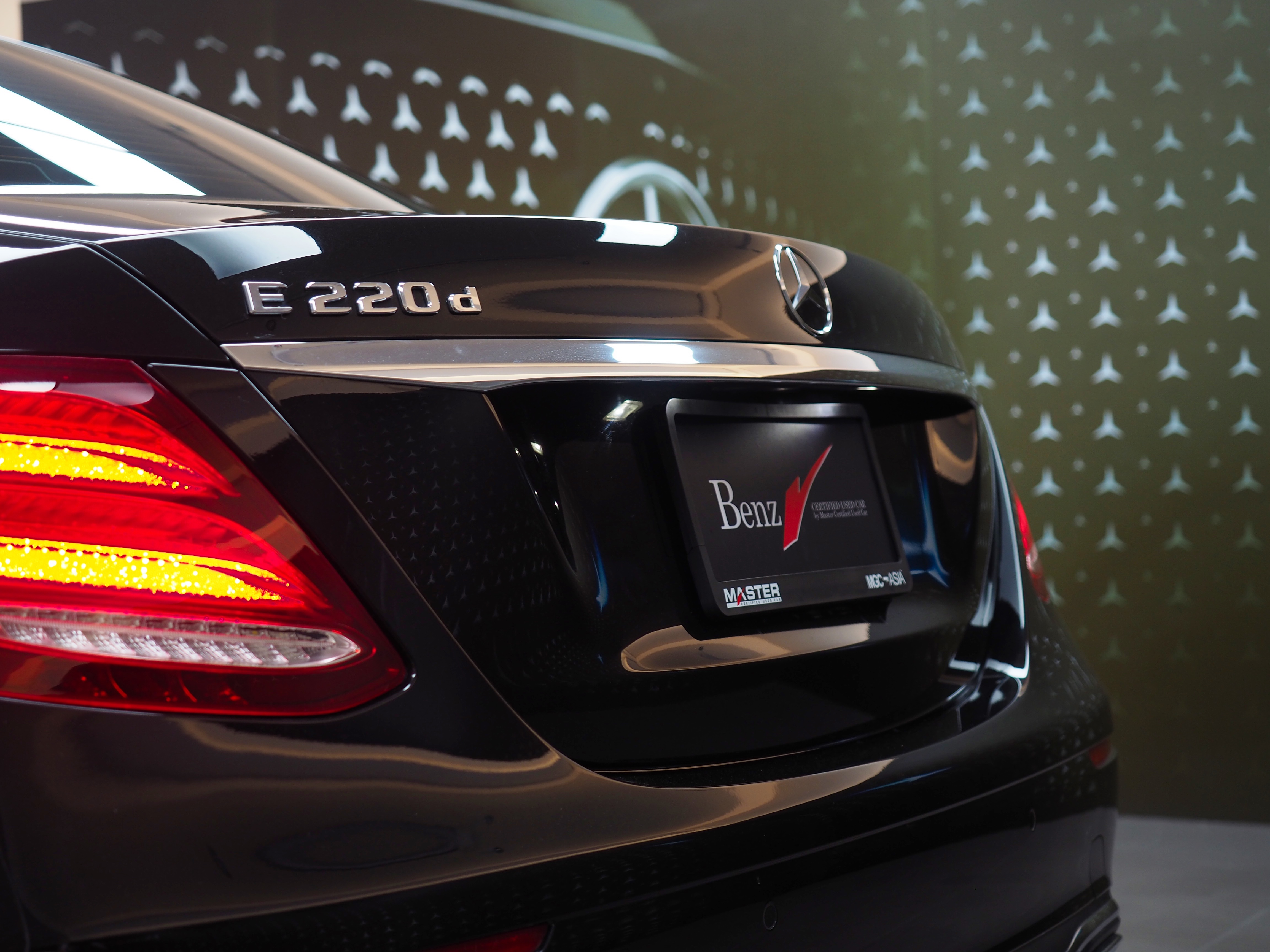 จองแล้ว E220d Sport W213