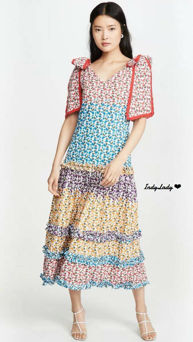 Dress แขนกุด ดีไซสเก๋แต่งระบายเป็นชั้นๆ