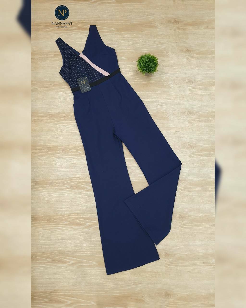 จั้มสูทสีกรมขายาว