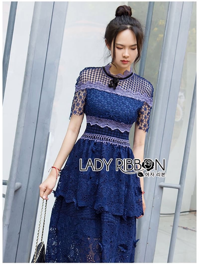 Long Dress เดรสยาวผ้าลูกไม้สีน้ำเงินเข้มปักดอกไม้