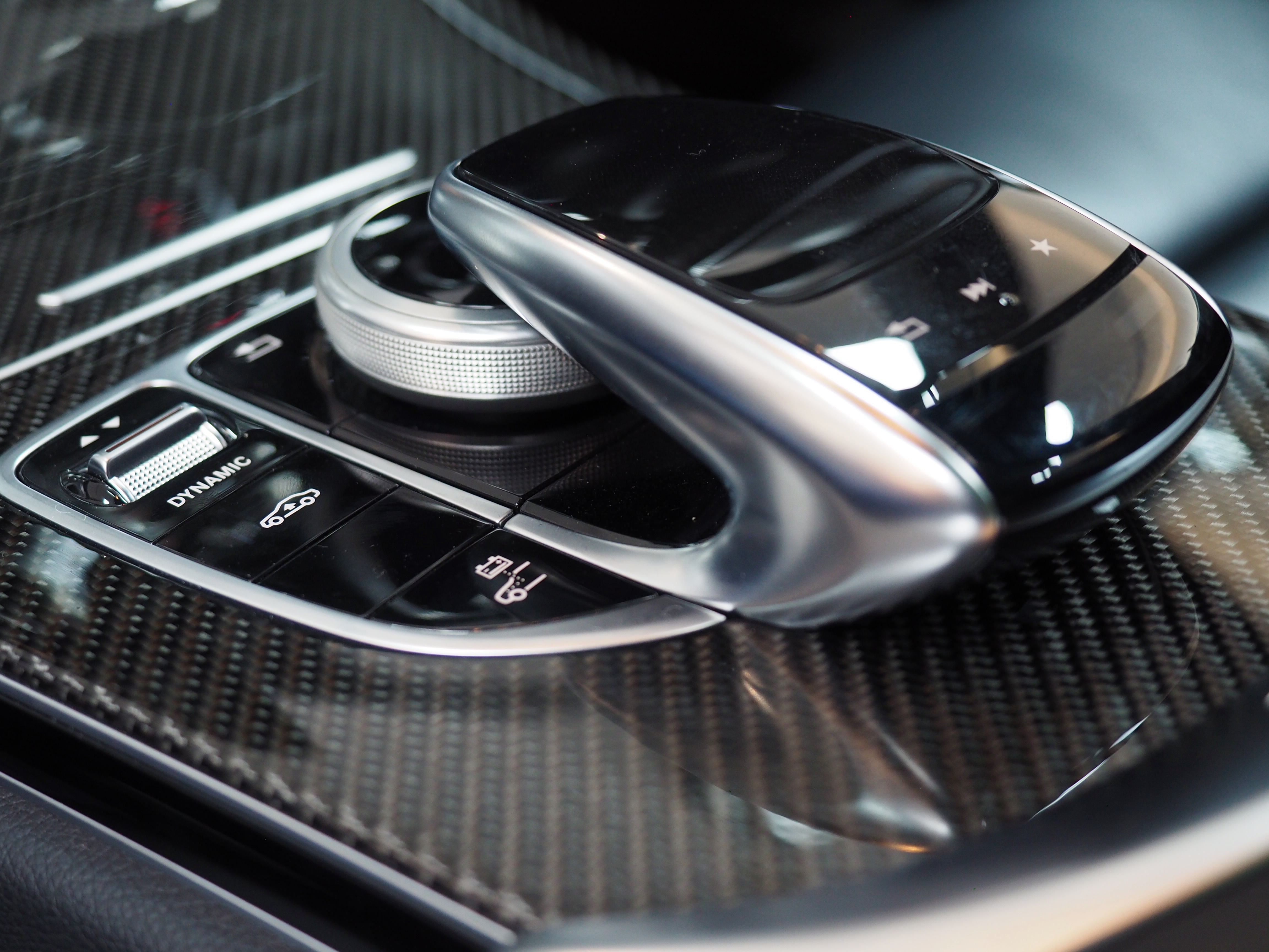 จองแล้ว C350e AMG Plug in Hybrid W205