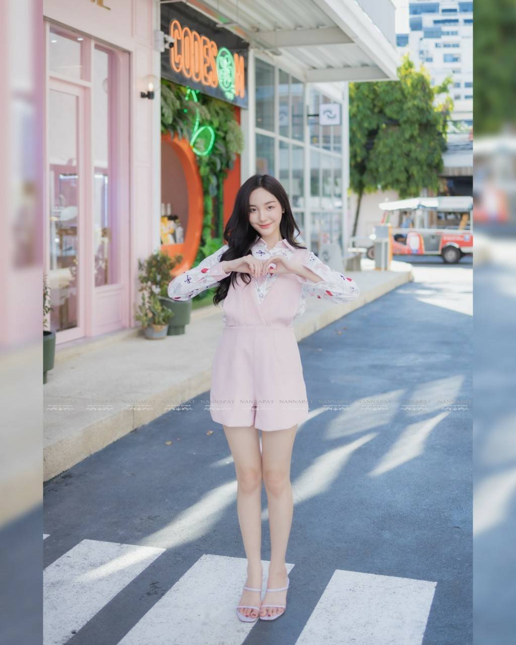 เสื้อกระดุมหน้า พิมพ์ลายเก๋