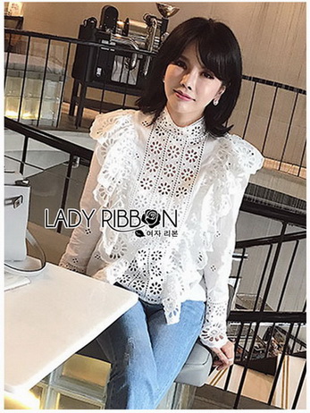 Laser-Cut Cotton Blouse เสื้อผ้าคอตตอนสีขาว