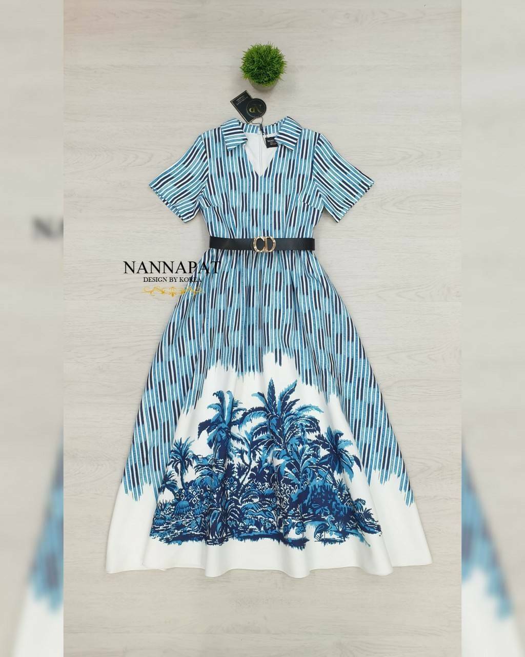 เดรสพิมพ์ลายพร้อมเข็มขลัด