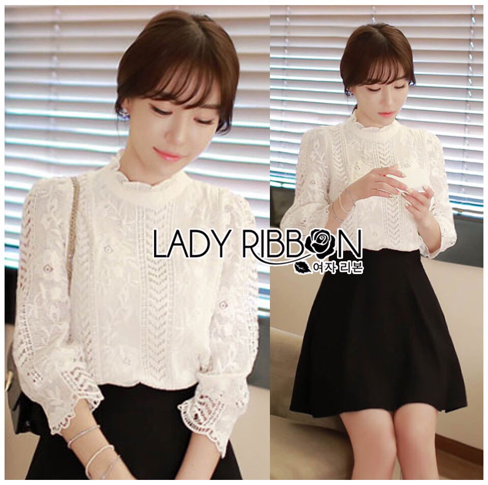 Lady Ribbon ขายส่ง LR02260516 🎀 Lady Ribbon's Made 🎀 Lady Ciara Classic Vintage High-Neck Lace Blouse in White