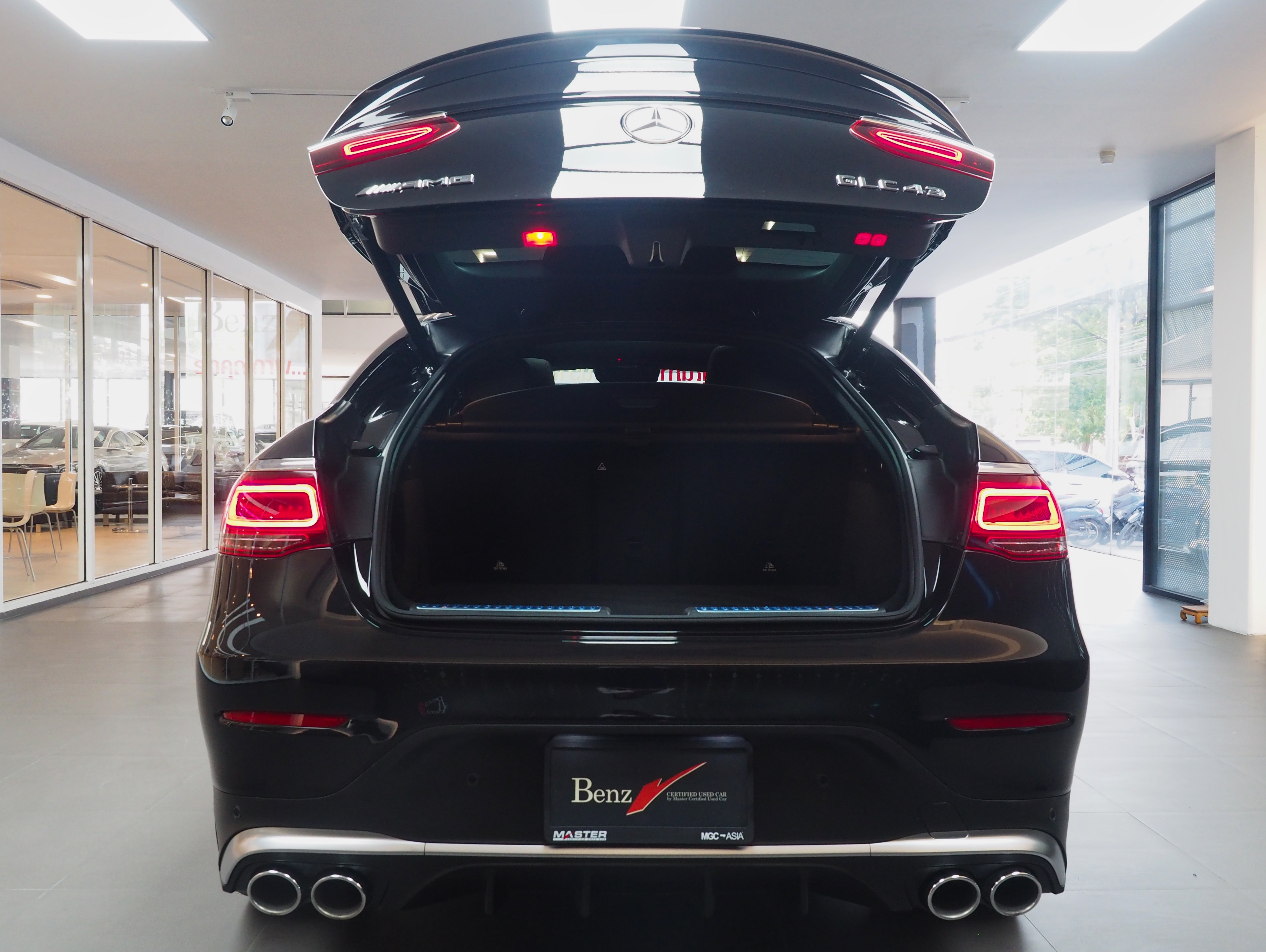 จองแล้ว GLC43 AMG Coupe 4Matic W253