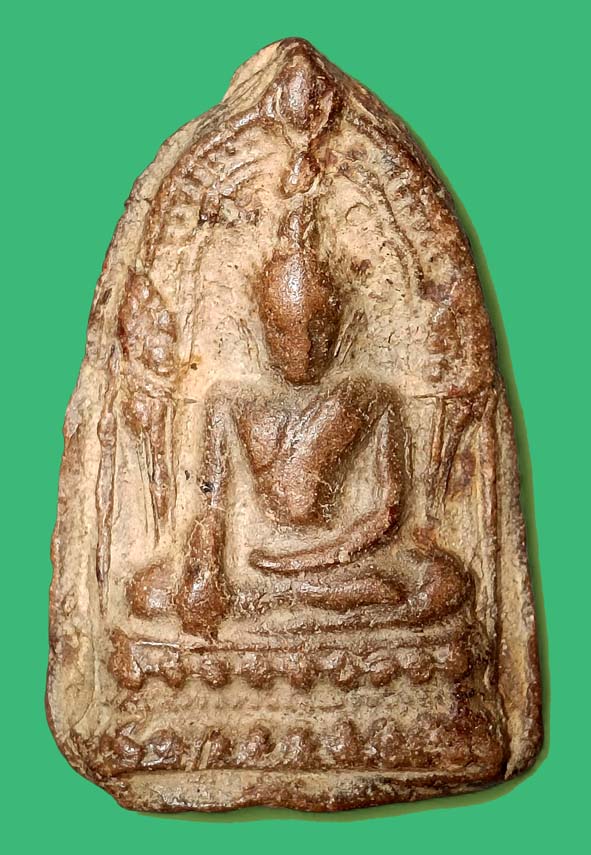 พระพุทธชินราชใบเสมาเนื้อดินพิษณุโลก องค์ที่ 2