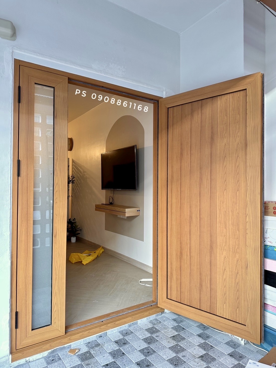 ประตูหน้าบ้านบานเปิดบานแม่ลูกอลูมิเนียมลายไม้สักทอง สวยงาม แข็งแรง ทนทาน ทนแดด ทนฝน กันน้ำ กันแมลง