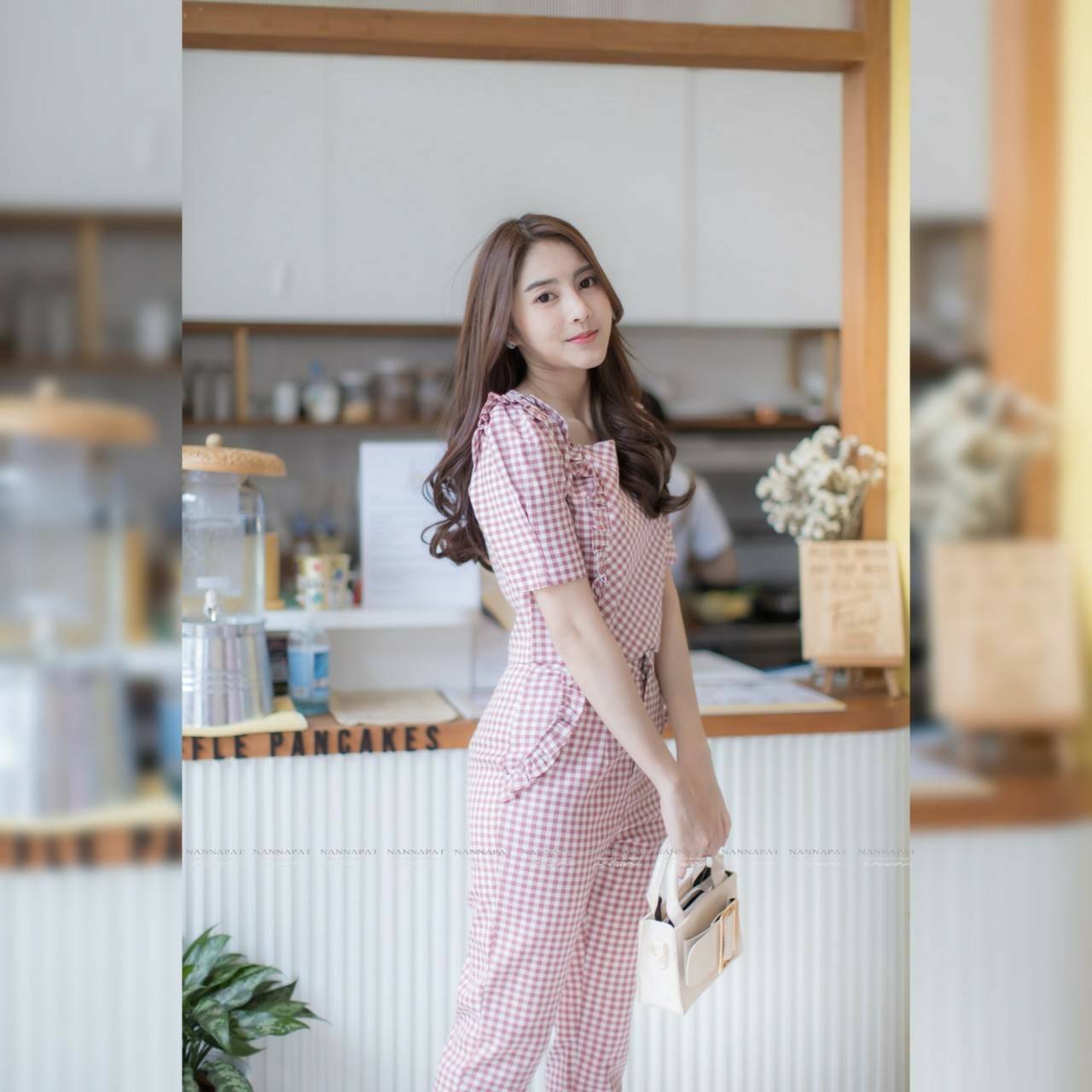 เสื้อซิปหลังแต่งระบาย