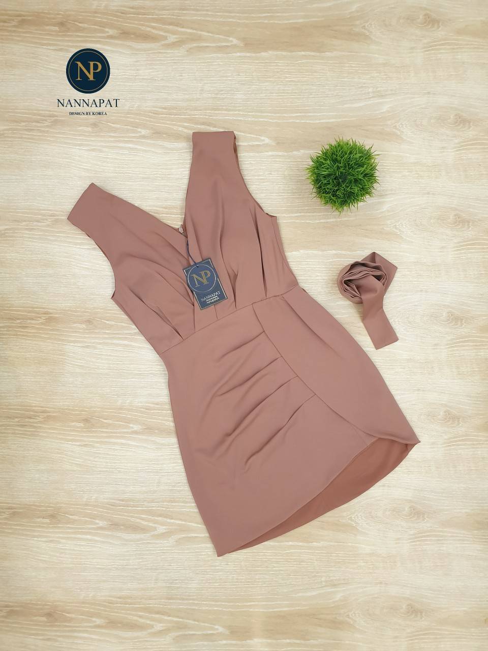 เดรสพร้อมสายผูกเอว