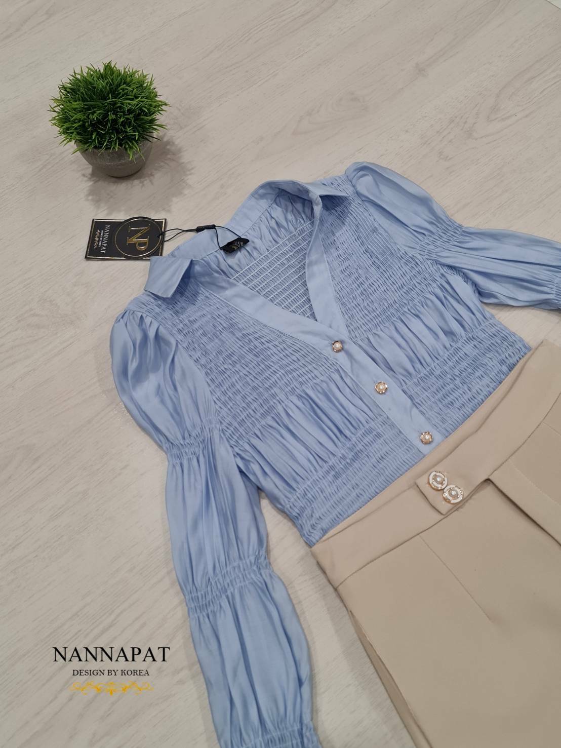 เสื้อกระดุมหน้า ช่วงตัวเป็นสม็อค