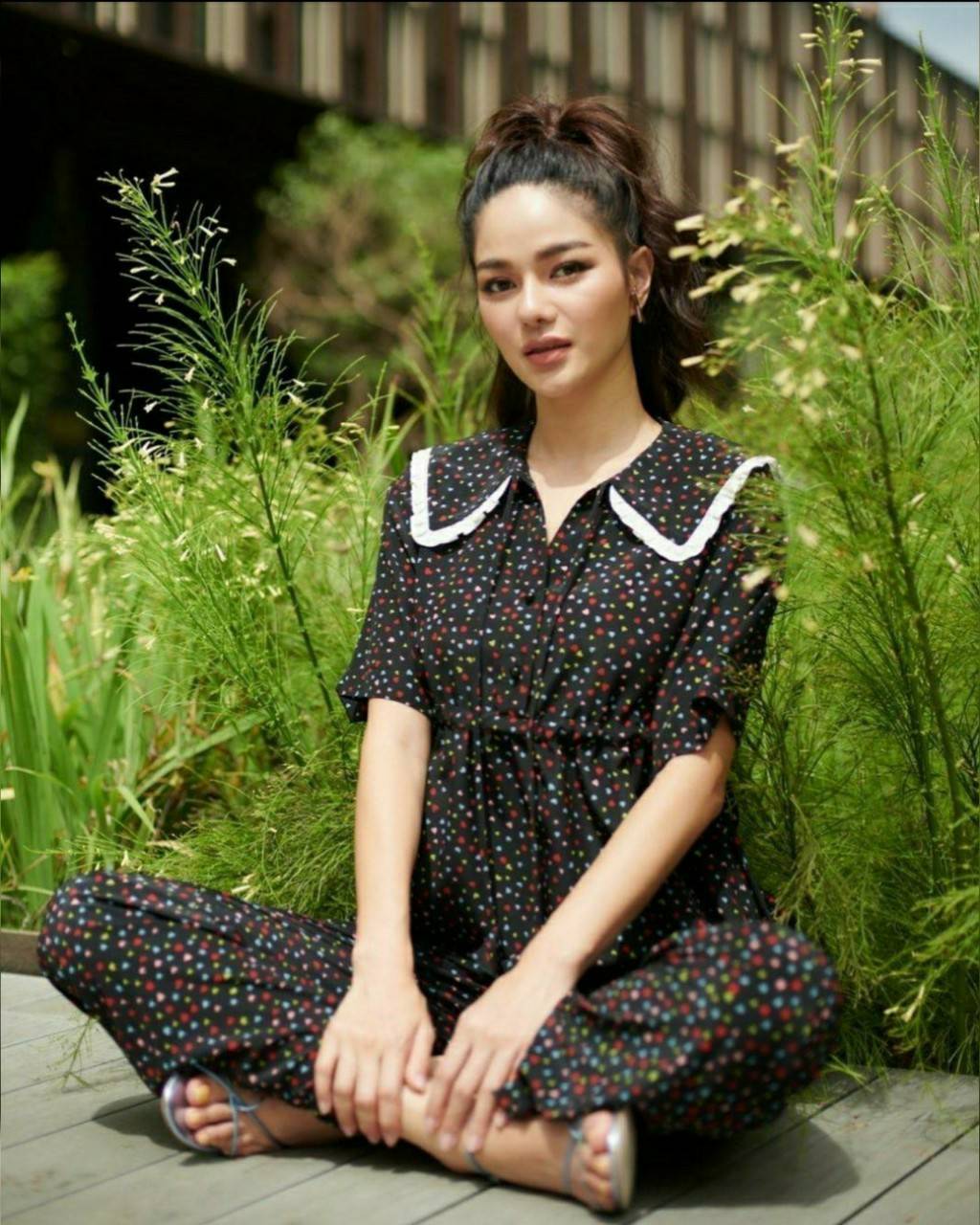 เสื้อคอปกกระดุมหน้า มีเชือกรูดผูกเอว