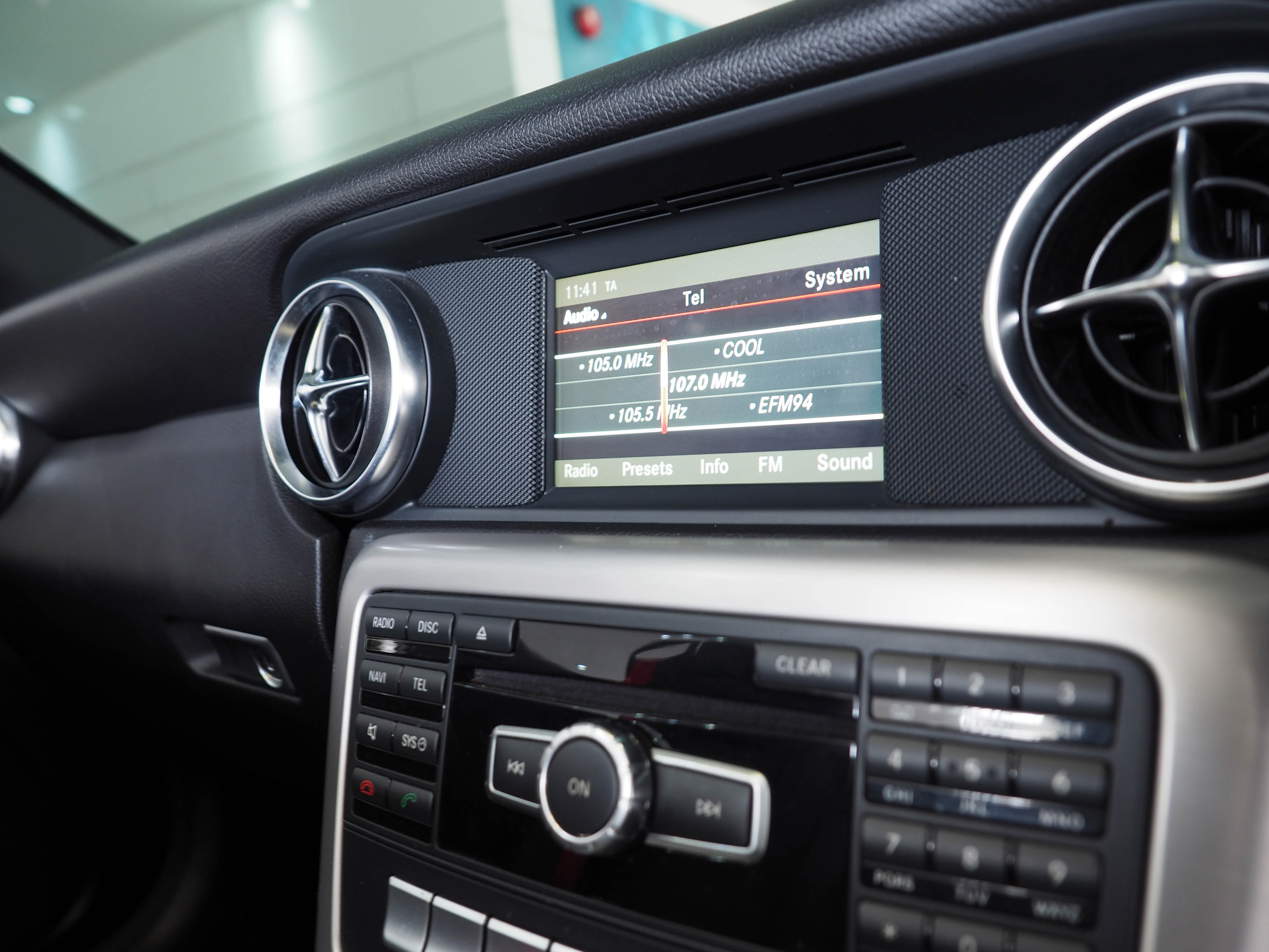 จองแล้ว SLK200 R172