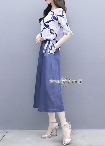 ยีนส์เกาหลีเสื้อผ้านุ่มเนื้อดีใส่สบายผ้าพิมพ์ลายดอกสีขาวน้ำเงิน