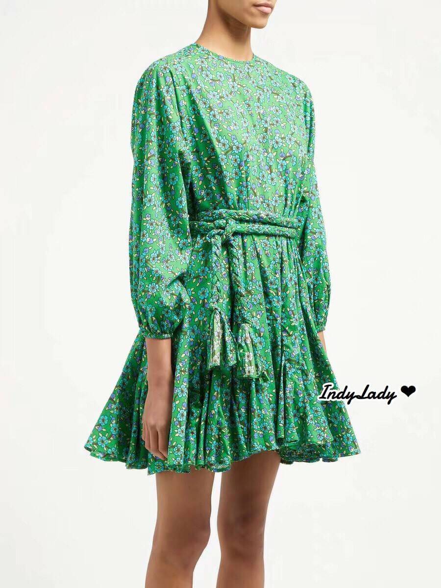 Dress สั้น มาในโทนสีเขียว