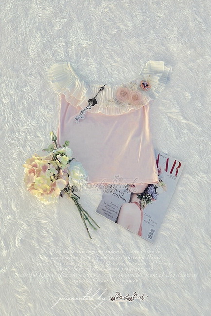 เสื้อหวานๆทรงเปิดไหล่เนื้อผ้ายืดสีชมพูอ่อนผ้ายืด