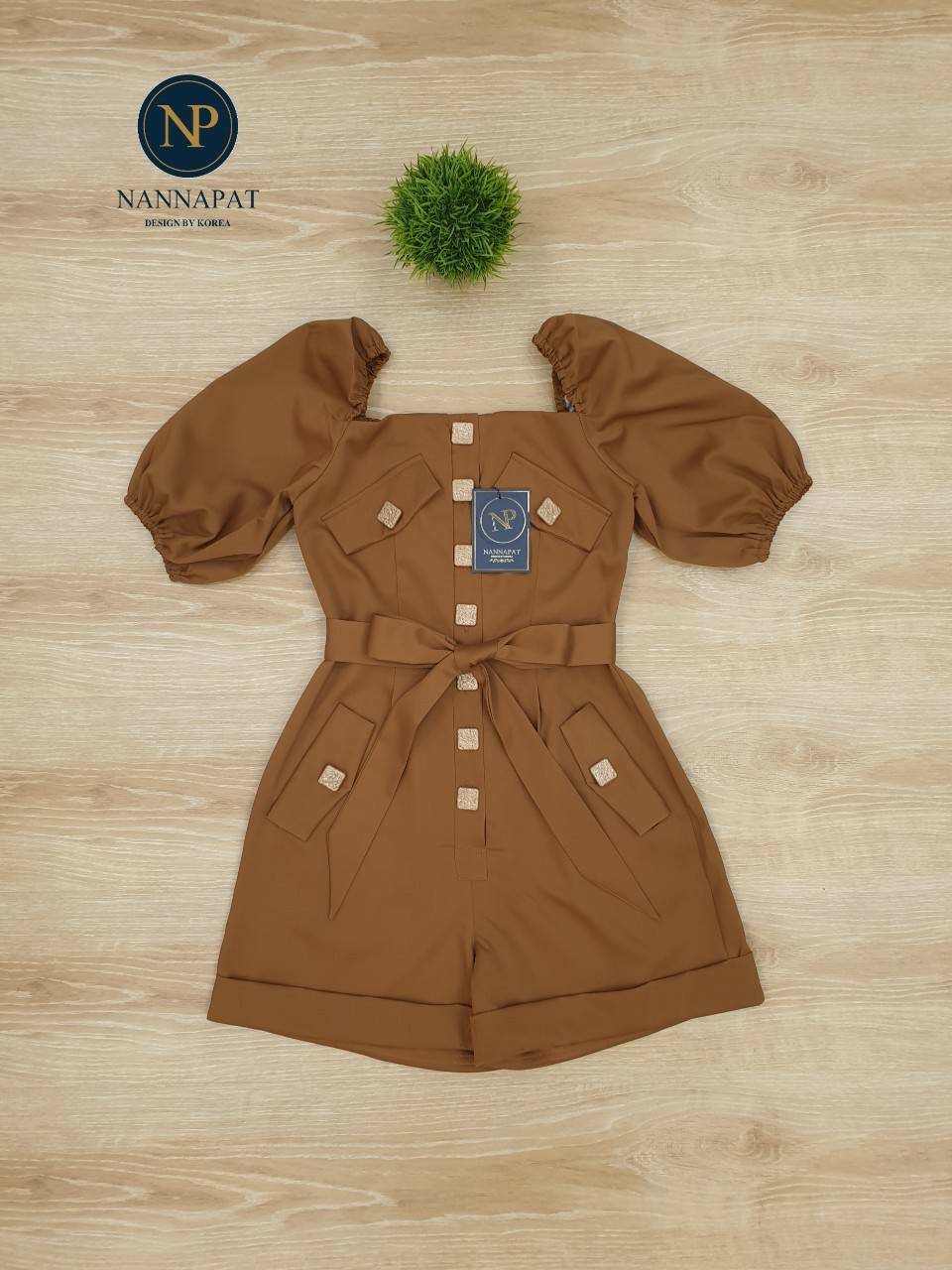 จั้มสูทกระดุมหน้าแขนพอง