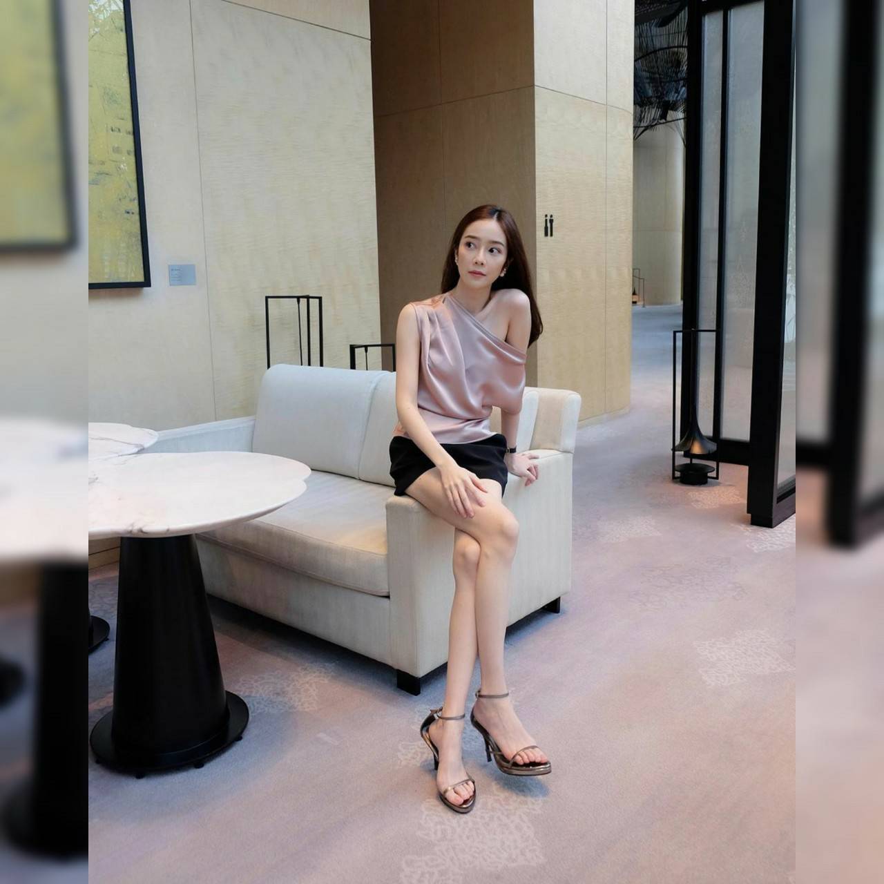 เสื้อซิปหลังเปิดไหล่เซ็กซี่