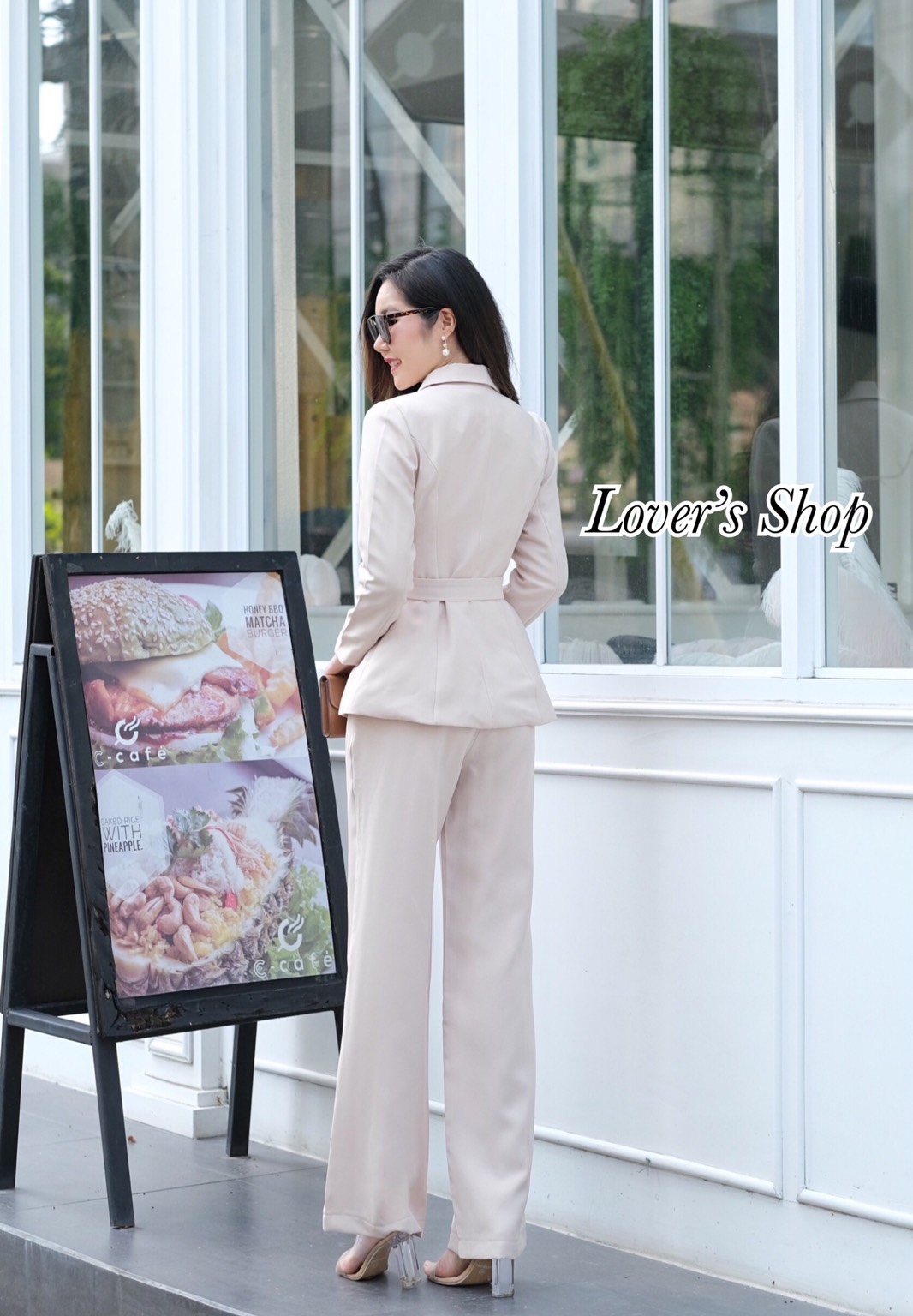 เซ็ท2ชิ้นเสื้อสูทแขนยาวทรงสวยสีครีม