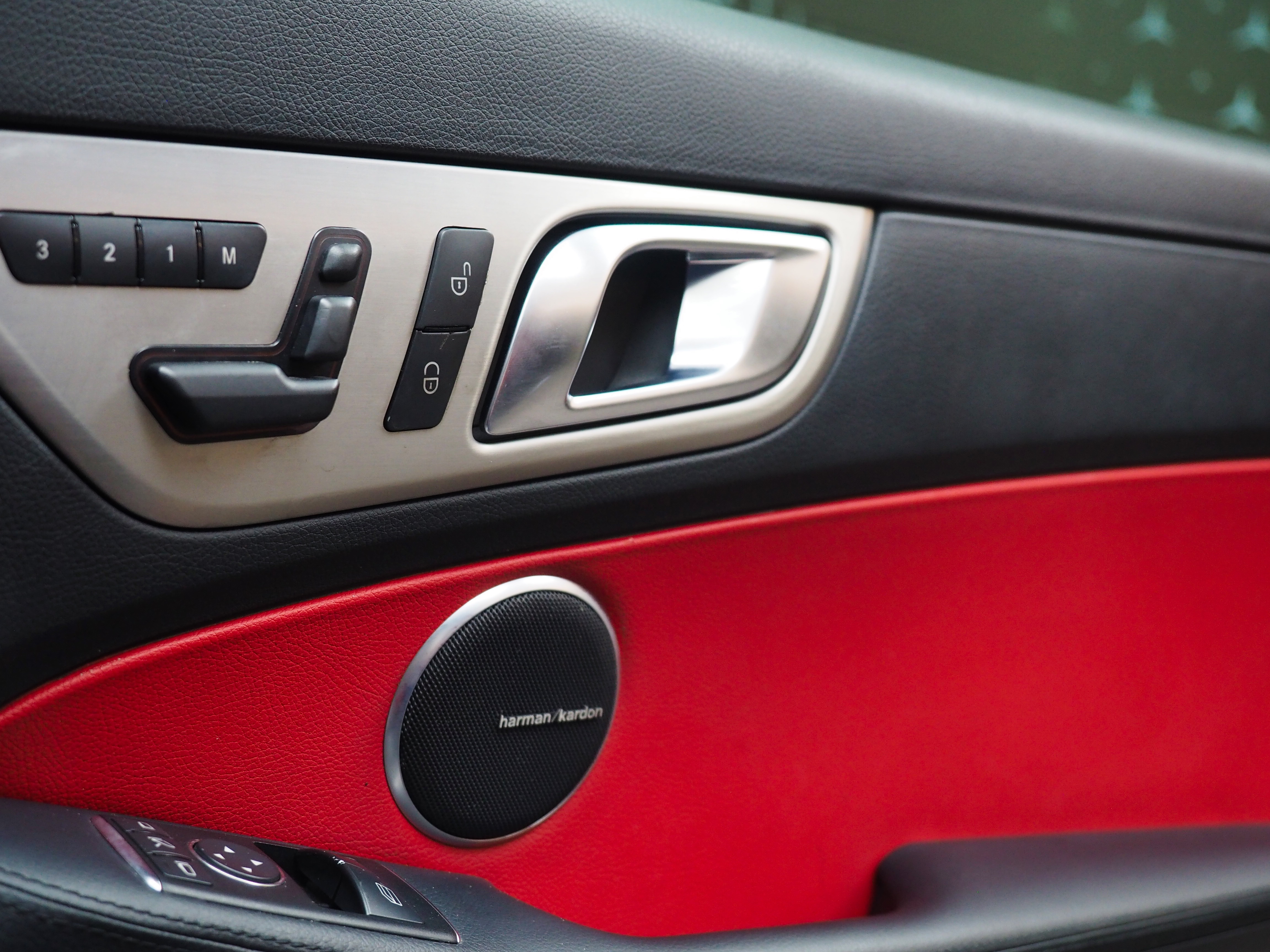 จองแล้ว SLK250 AMG R172