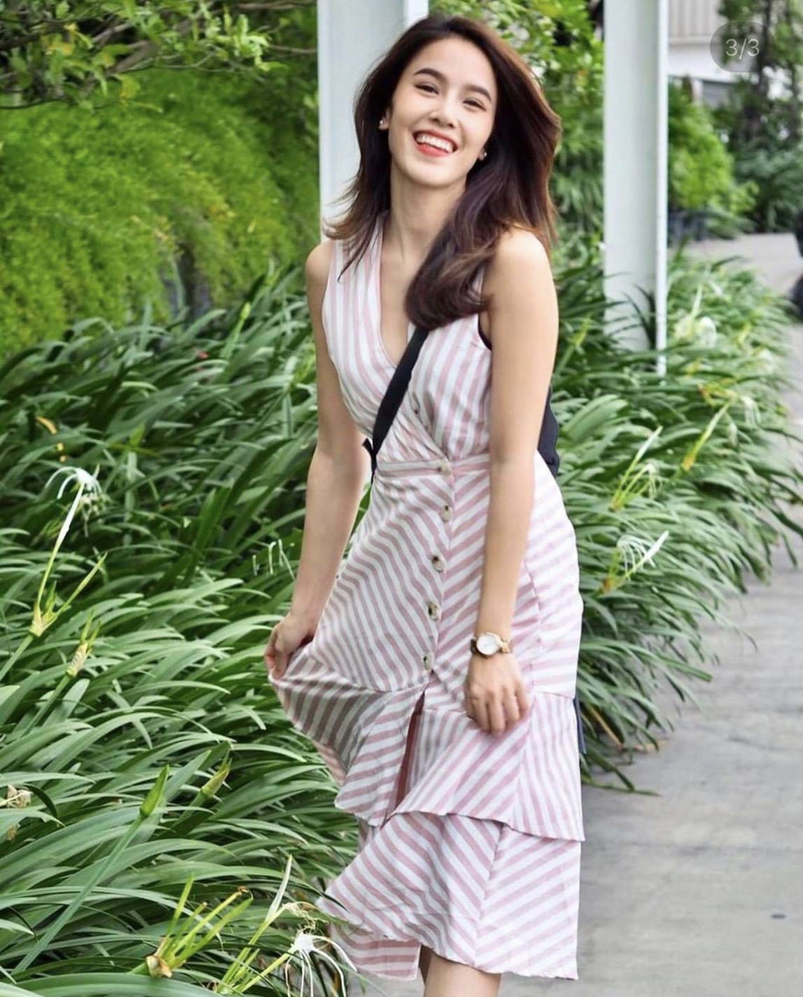 ชุดเดรสทรงชายระบายหางปลา