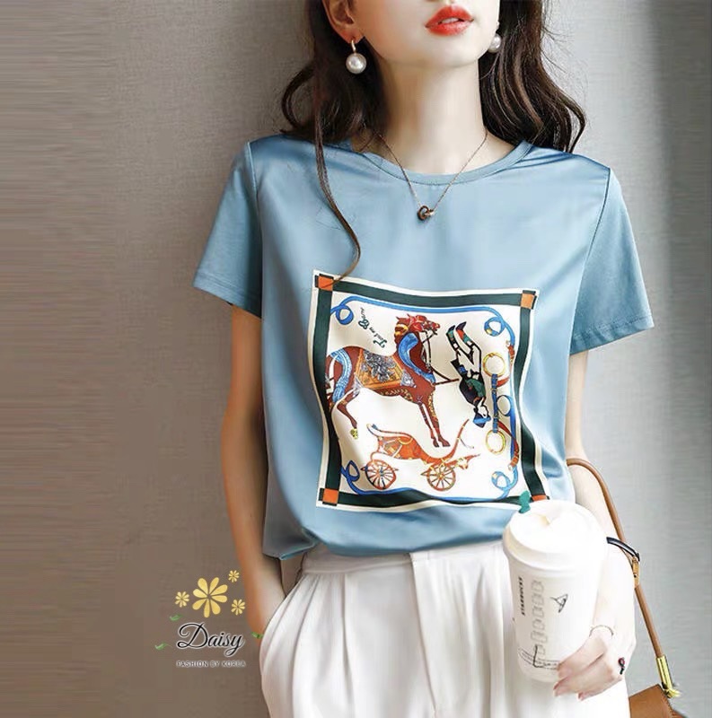 เสื้อคอกลมแขนสั้น