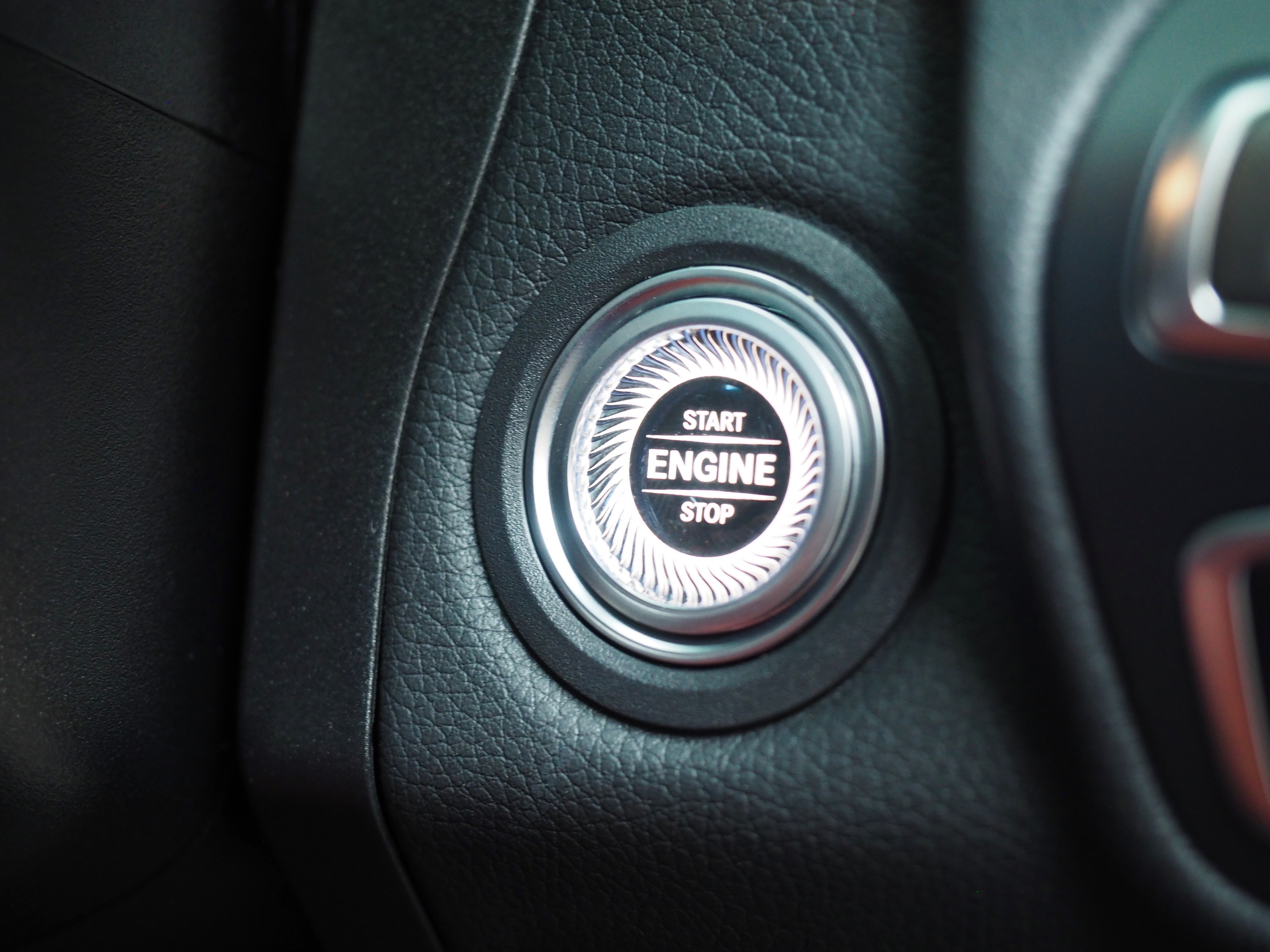 จองแล้ว C200 Coupe AMG W205